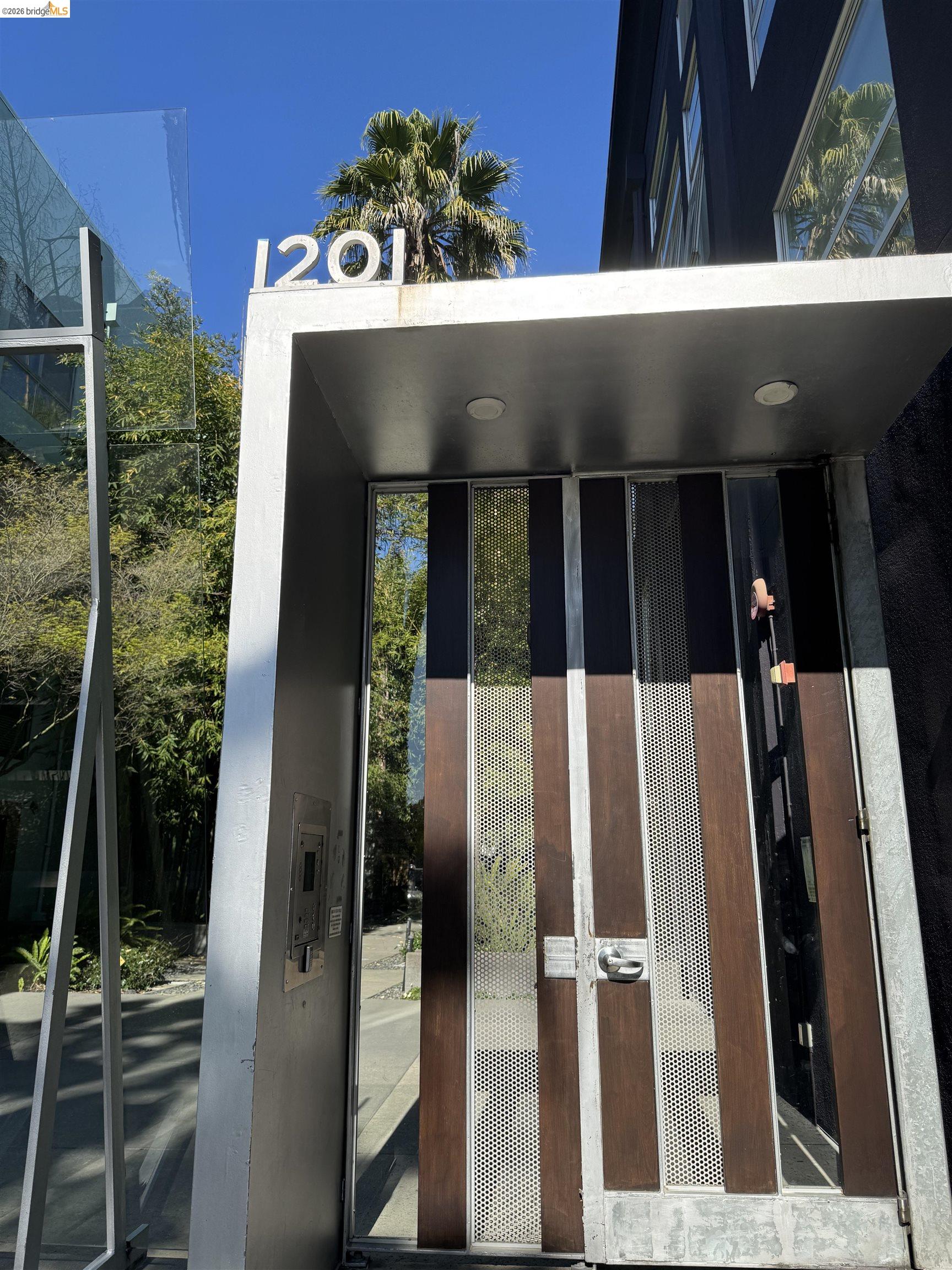 Condos For Sale in Oakland, CA