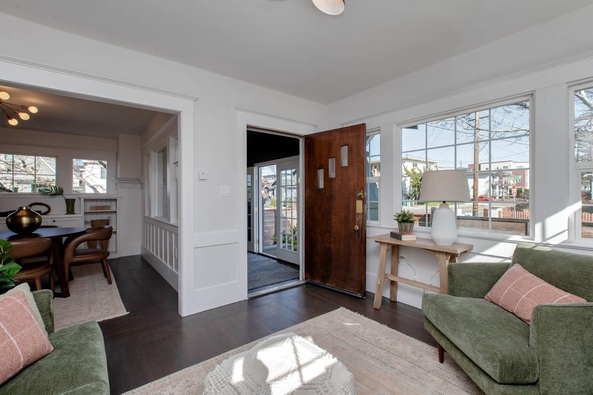 Detail Gallery Image 6 of 60 For 3000 Acton St, Berkeley,  CA 94702 - 2 Beds | 1 Baths