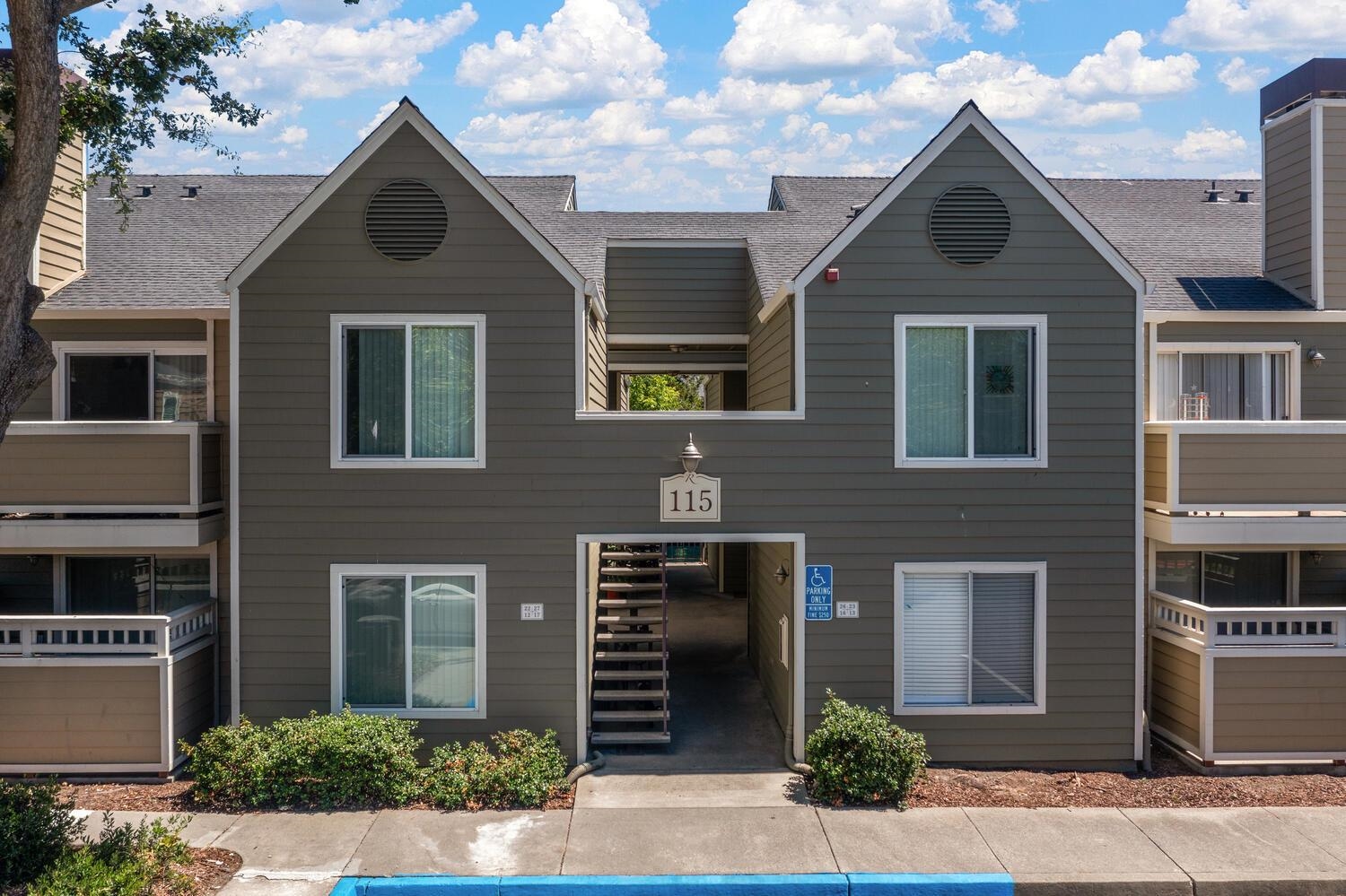 Photo #1: 41122793 Listing: Photo #1