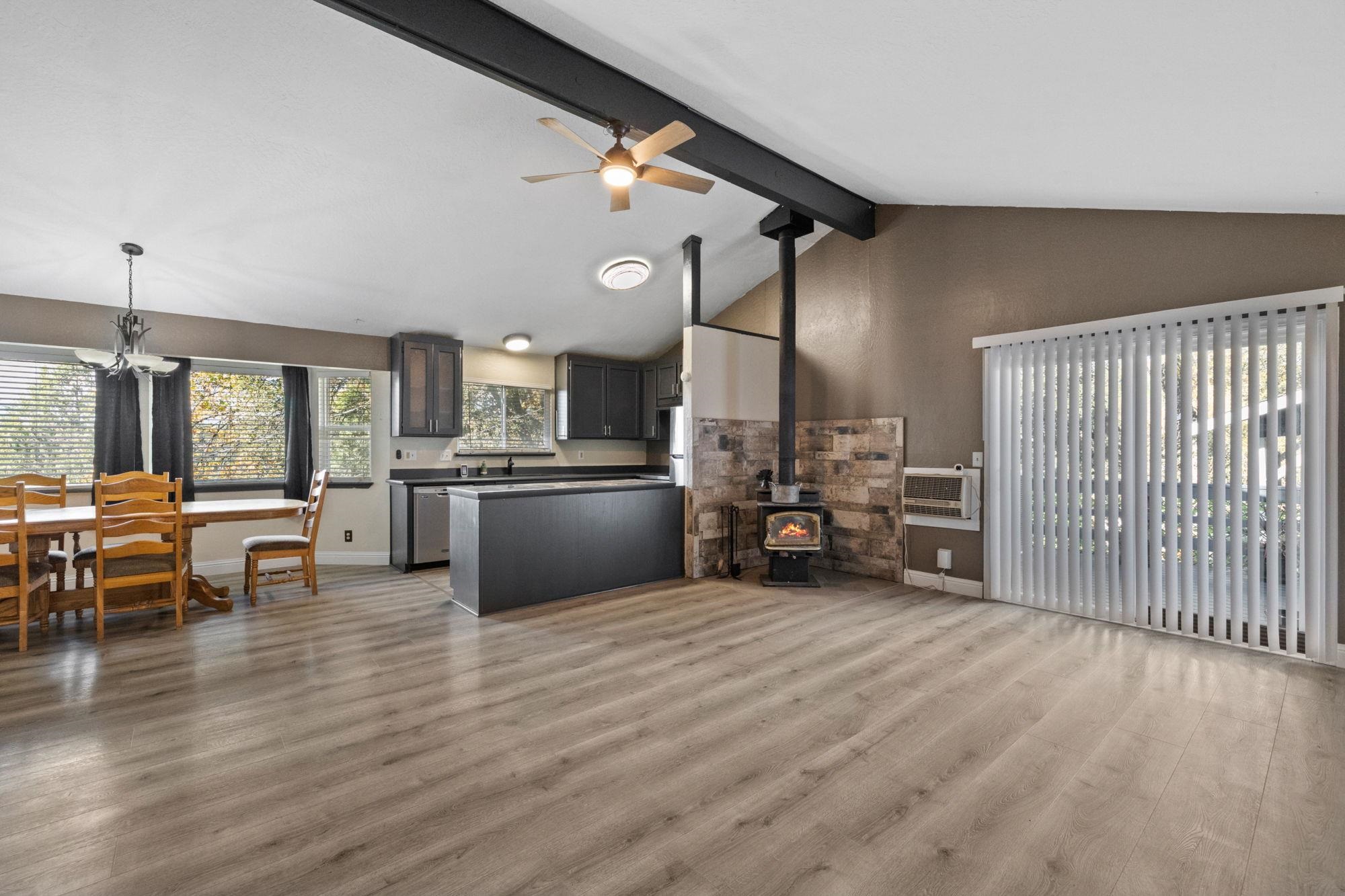 Detail Gallery Image 2 of 29 For 16652 Sallander, Sonora,  CA 95370 - 3 Beds | 1/1 Baths