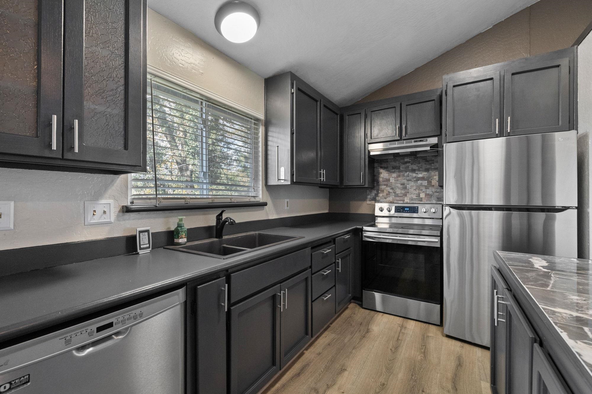 Detail Gallery Image 5 of 29 For 16652 Sallander, Sonora,  CA 95370 - 3 Beds | 1/1 Baths