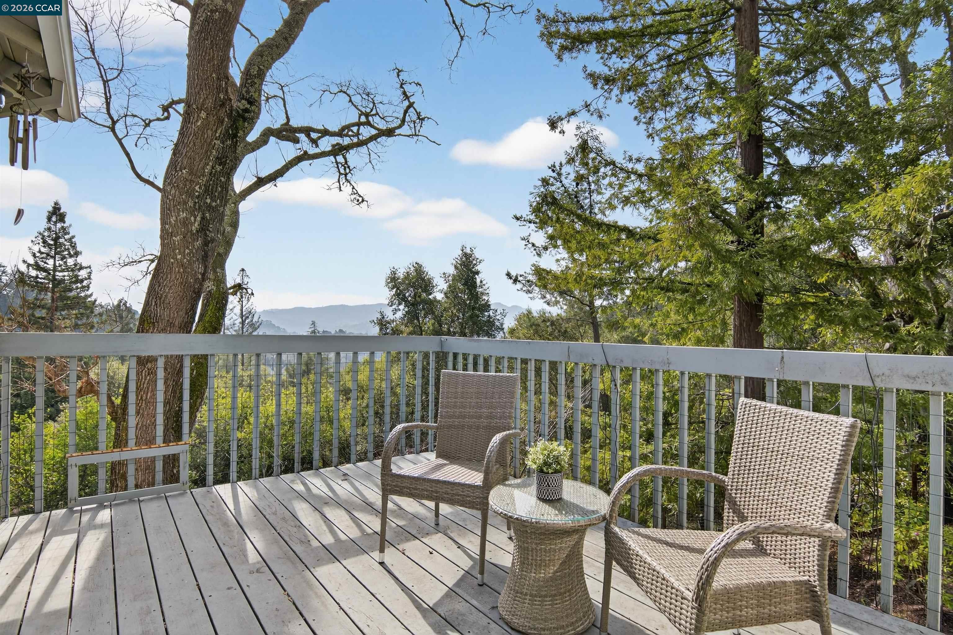 Detail Gallery Image 18 of 47 For 22 Las Palomas, Orinda,  CA 94563 - 3 Beds | 3 Baths