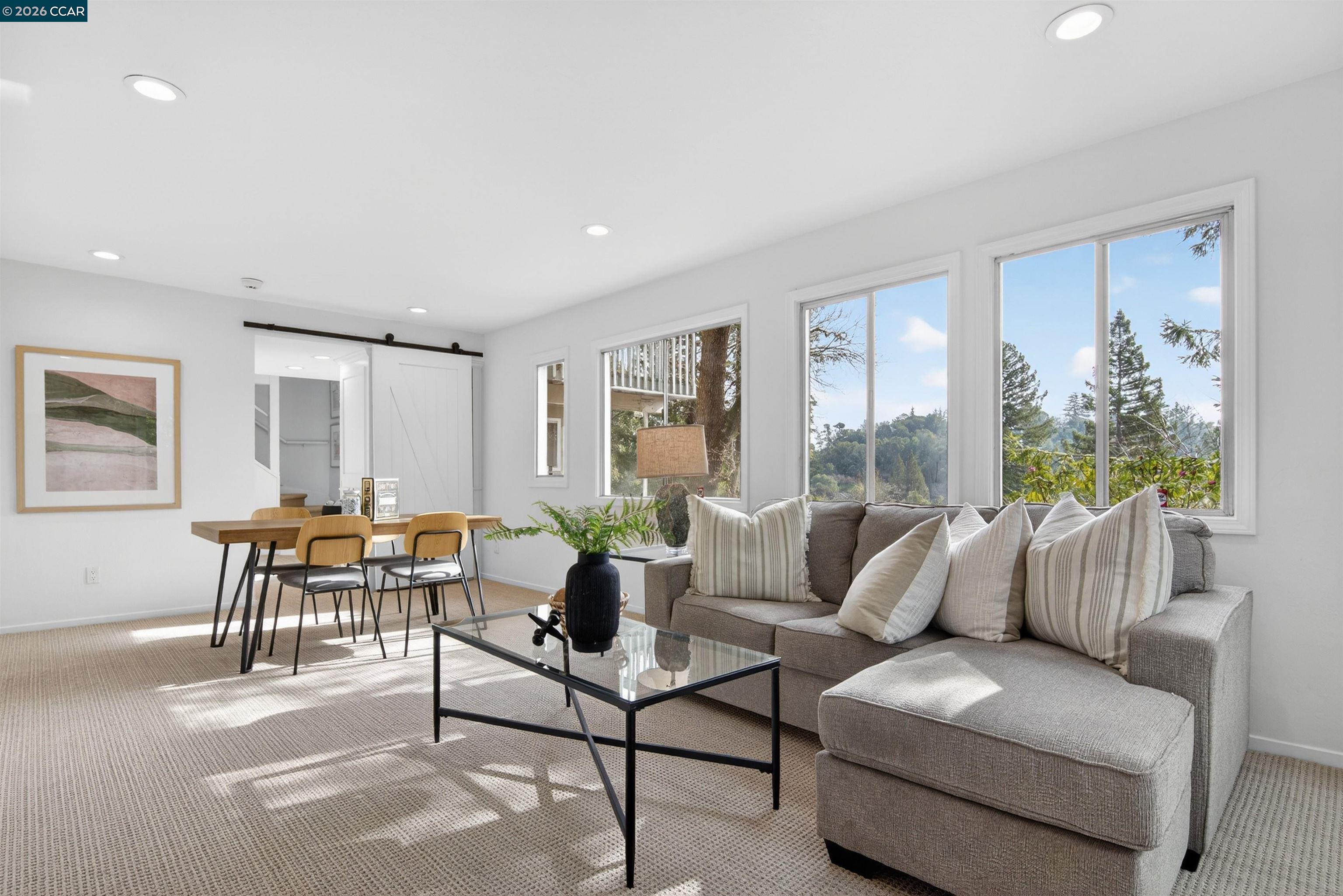 Detail Gallery Image 22 of 47 For 22 Las Palomas, Orinda,  CA 94563 - 3 Beds | 3 Baths