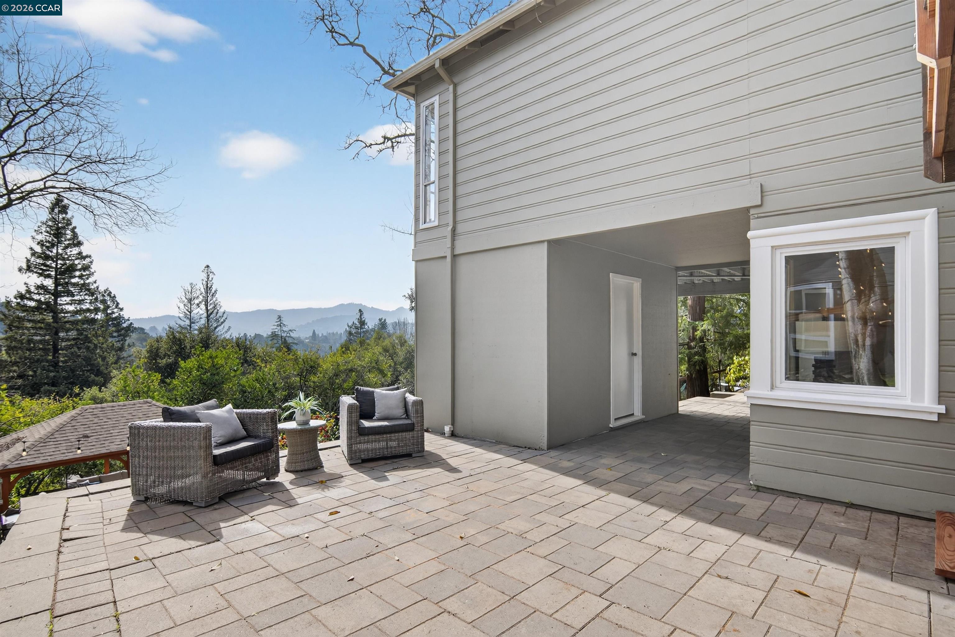 Detail Gallery Image 29 of 47 For 22 Las Palomas, Orinda,  CA 94563 - 3 Beds | 3 Baths