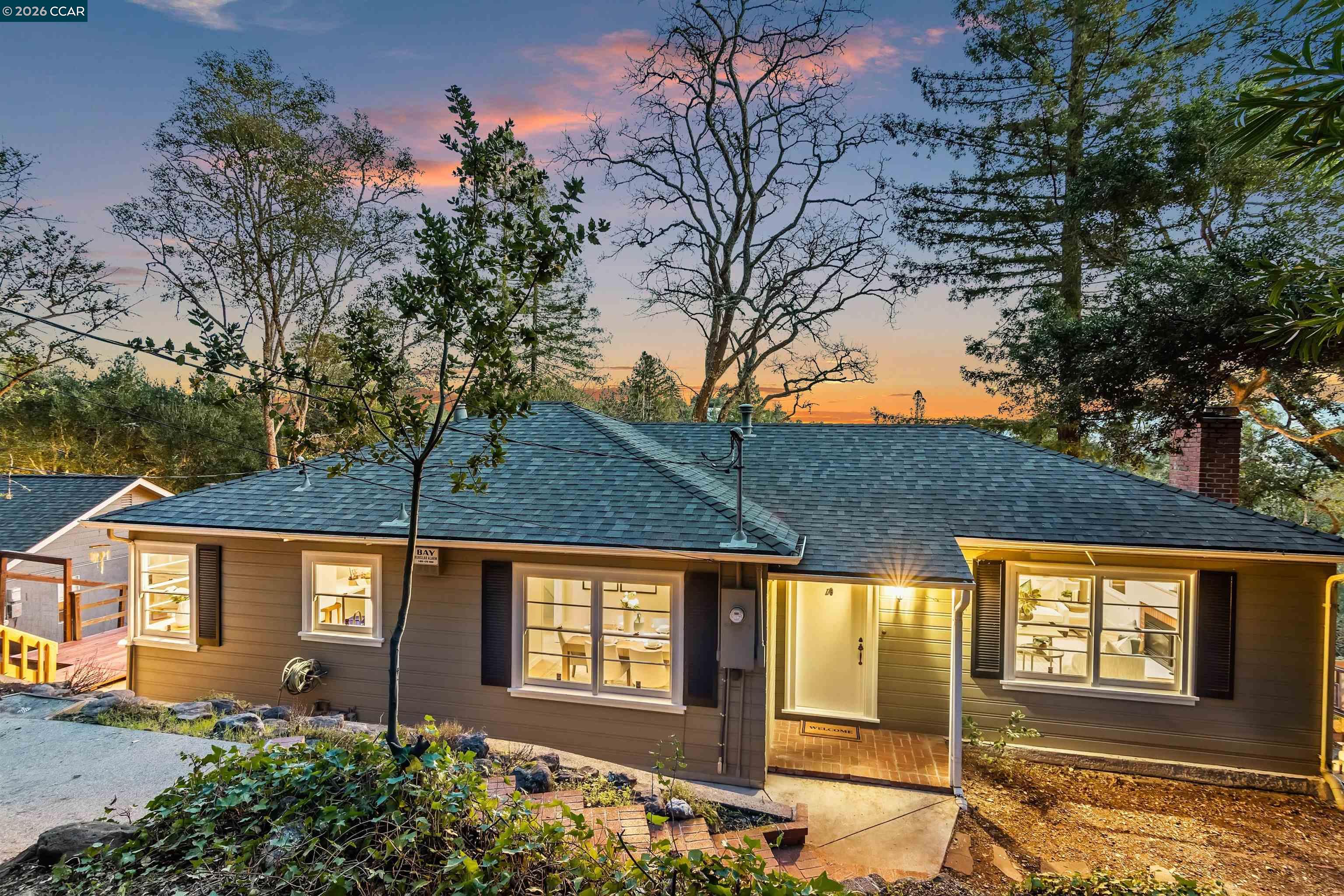 Detail Gallery Image 35 of 47 For 22 Las Palomas, Orinda,  CA 94563 - 3 Beds | 3 Baths