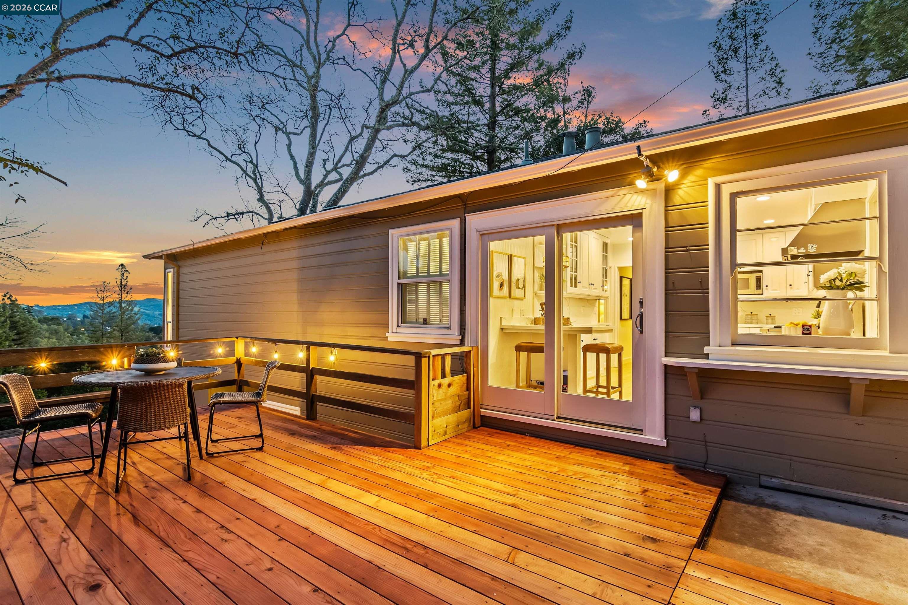 Detail Gallery Image 36 of 47 For 22 Las Palomas, Orinda,  CA 94563 - 3 Beds | 3 Baths