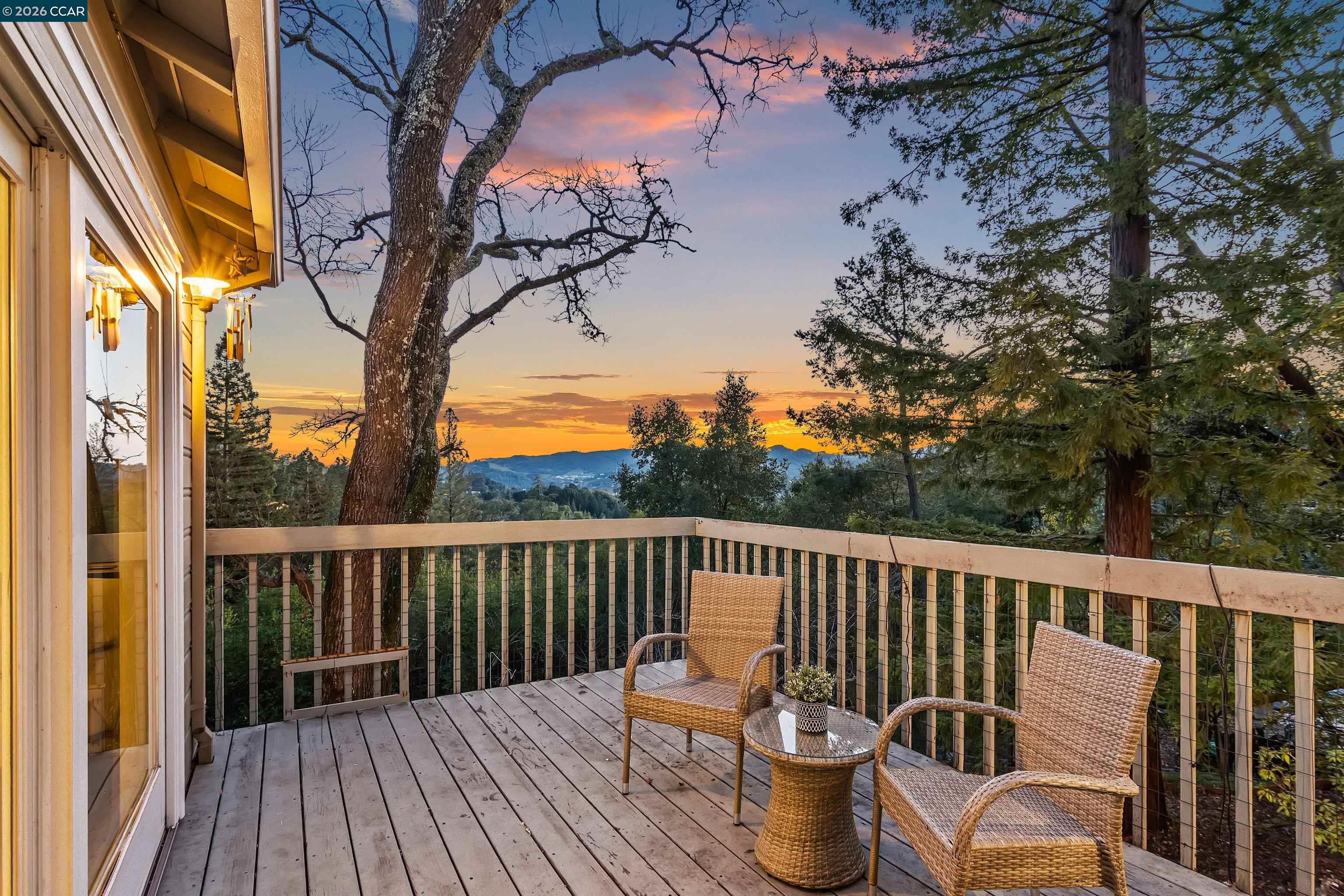 Detail Gallery Image 37 of 47 For 22 Las Palomas, Orinda,  CA 94563 - 3 Beds | 3 Baths