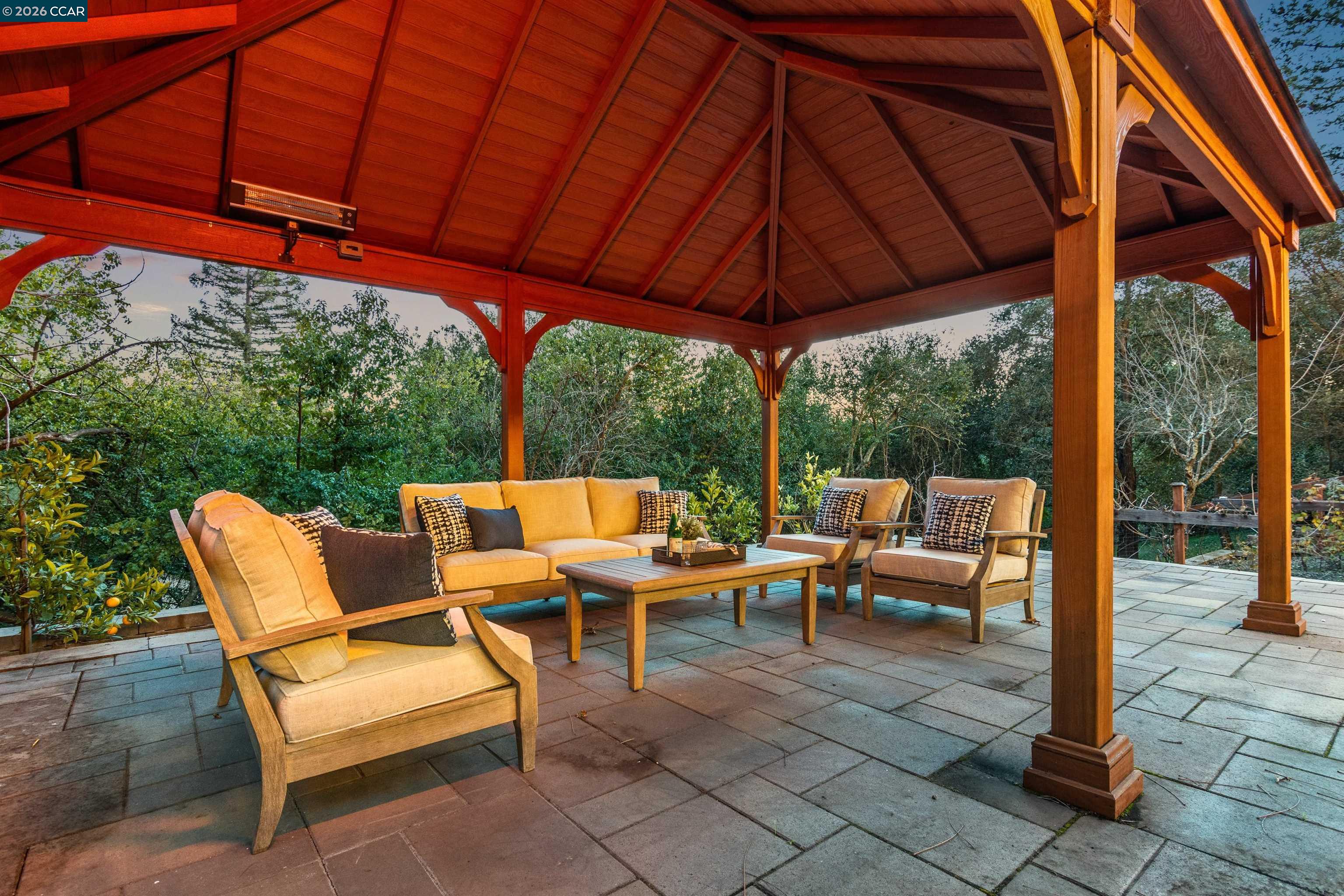 Detail Gallery Image 42 of 47 For 22 Las Palomas, Orinda,  CA 94563 - 3 Beds | 3 Baths