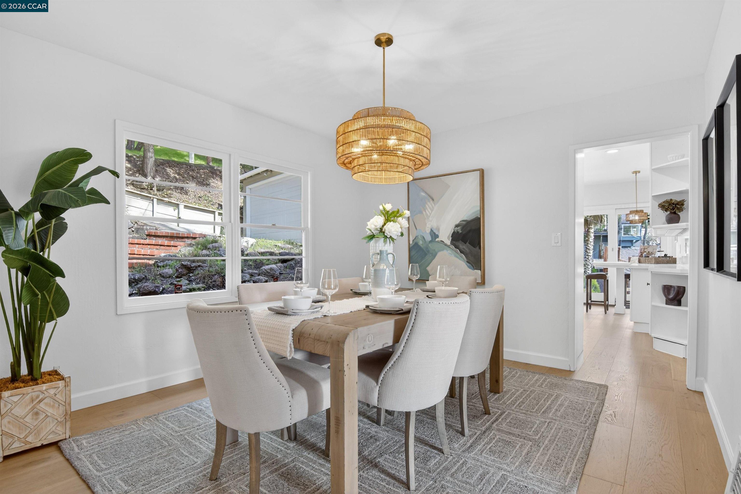 Detail Gallery Image 8 of 47 For 22 Las Palomas, Orinda,  CA 94563 - 3 Beds | 3 Baths