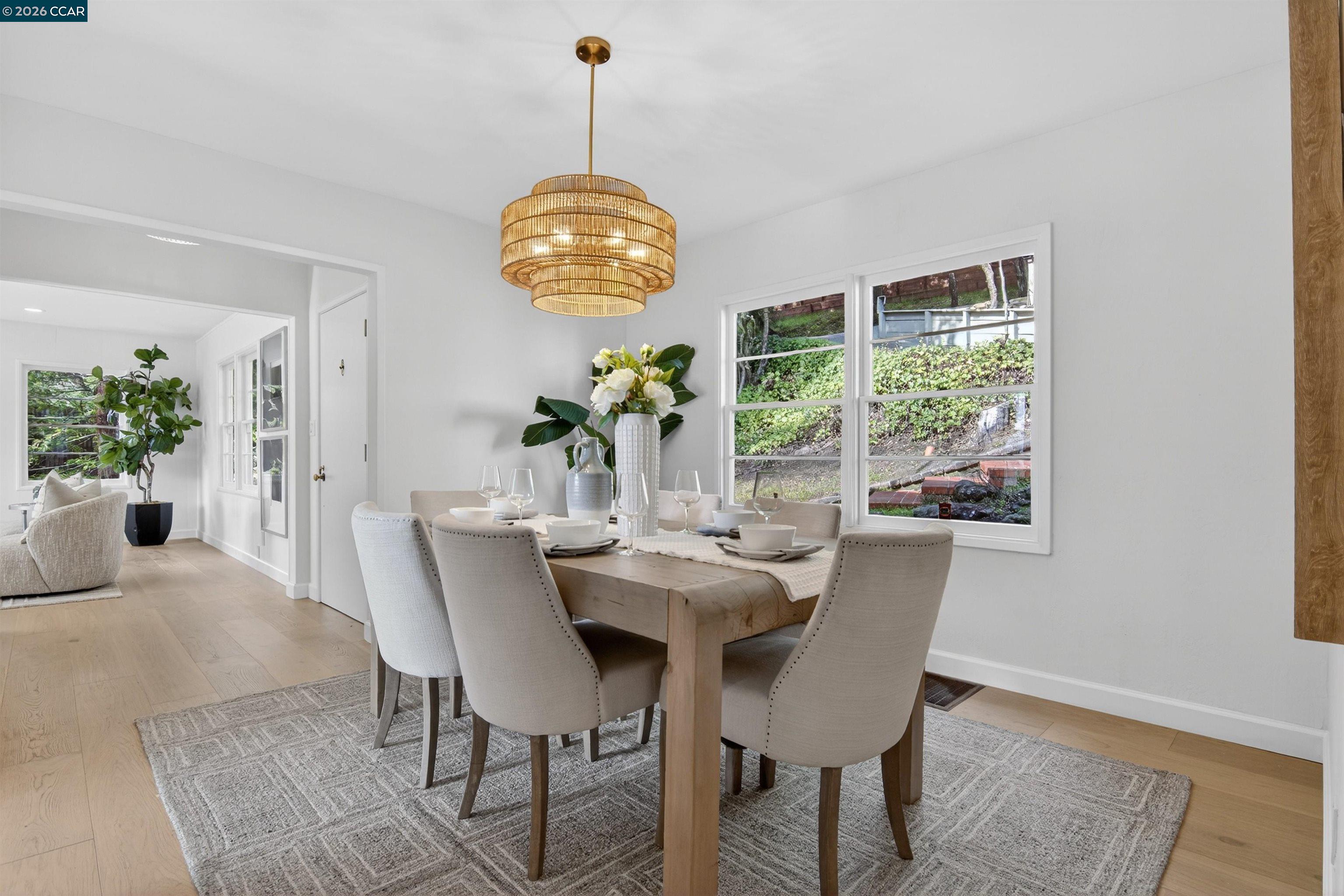 Detail Gallery Image 9 of 47 For 22 Las Palomas, Orinda,  CA 94563 - 3 Beds | 3 Baths