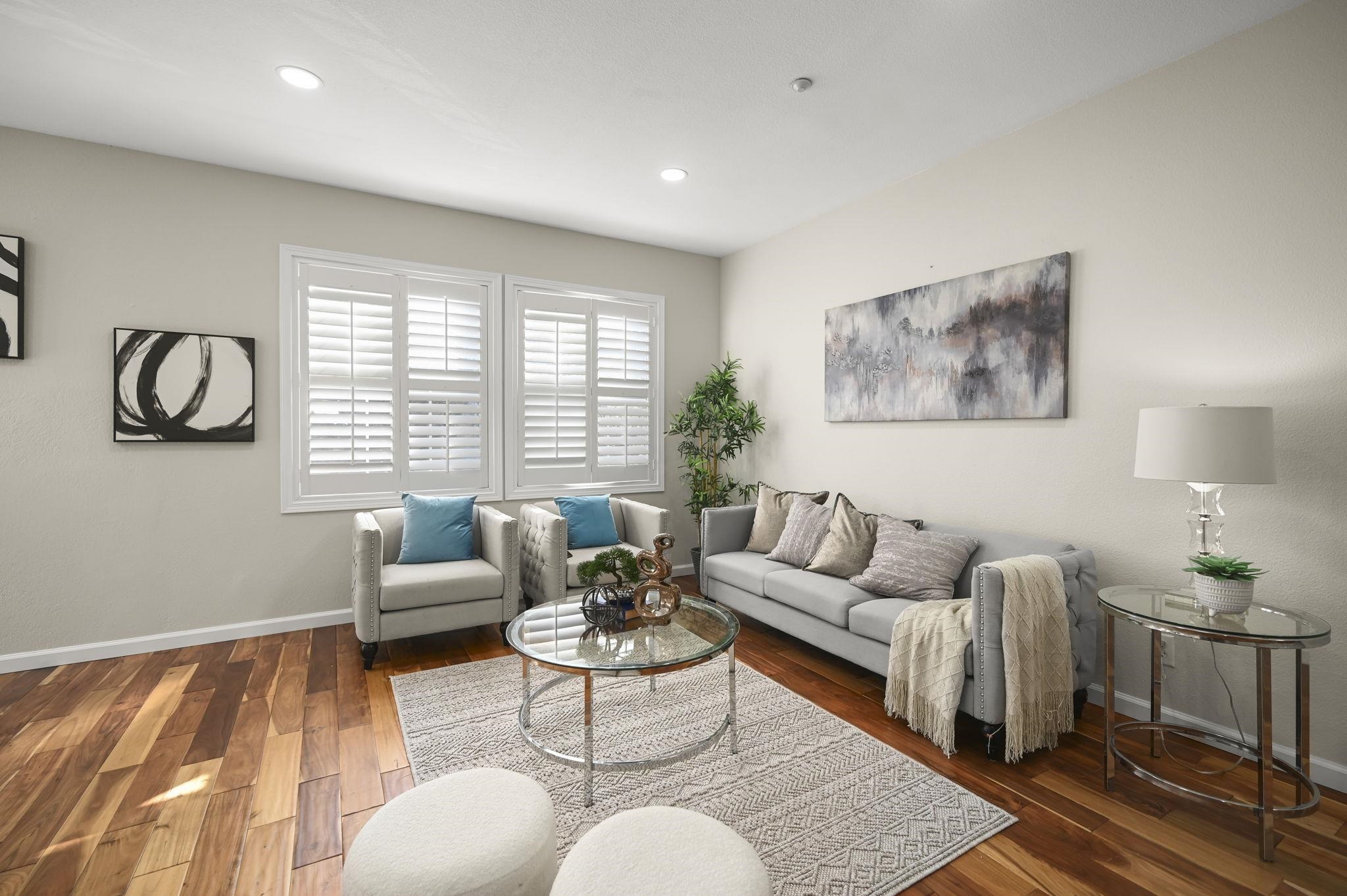 Photo #4: 41122797 Listing: Photo #4