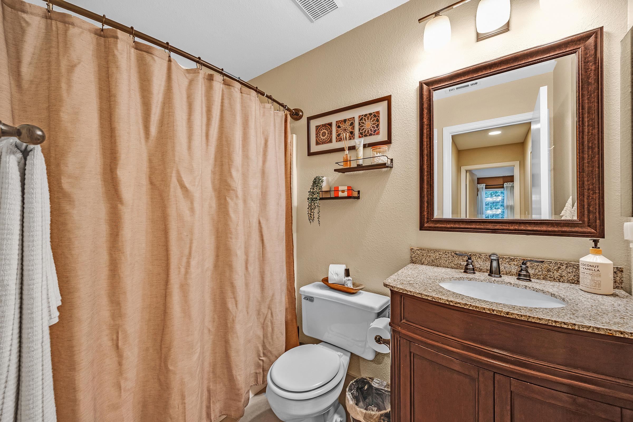 Detail Gallery Image 17 of 44 For 1127 Meadow Drive, Livermore,  CA 94551 - 3 Beds | 2 Baths