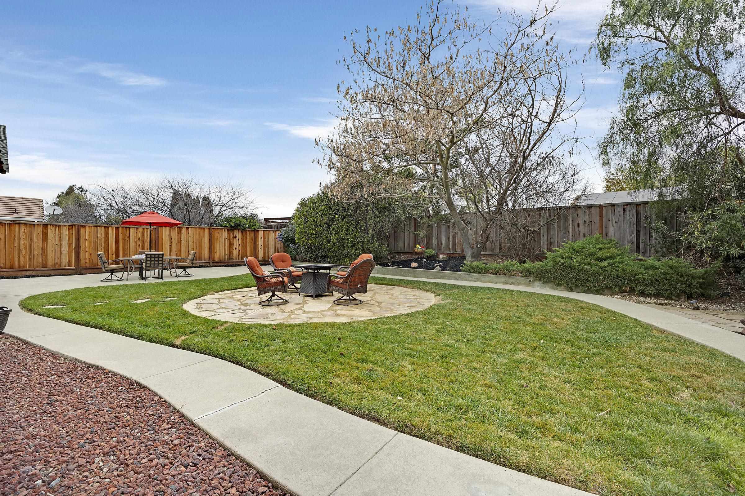 Detail Gallery Image 27 of 44 For 1127 Meadow Drive, Livermore,  CA 94551 - 3 Beds | 2 Baths