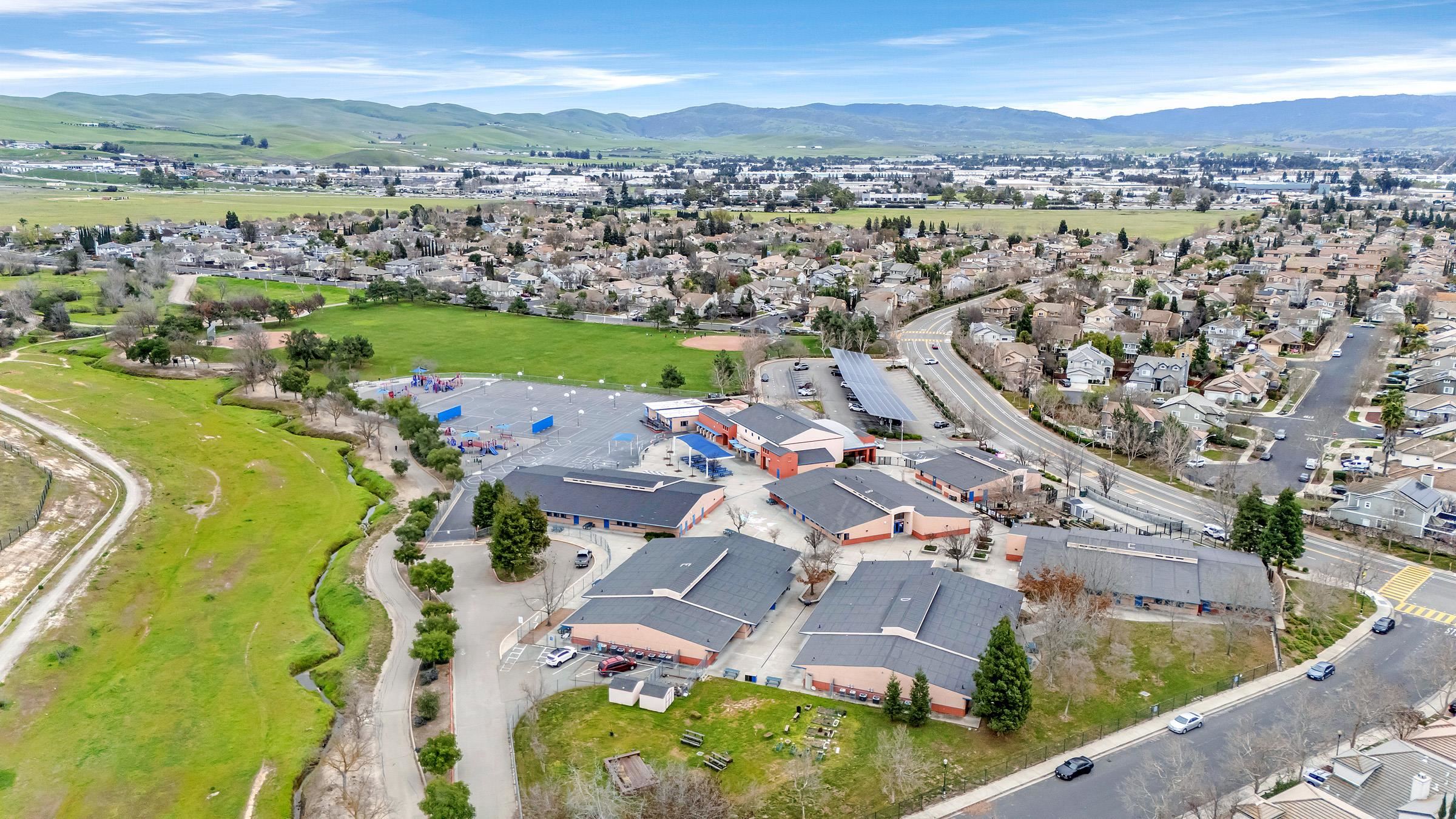 Detail Gallery Image 43 of 44 For 1127 Meadow Drive, Livermore,  CA 94551 - 3 Beds | 2 Baths