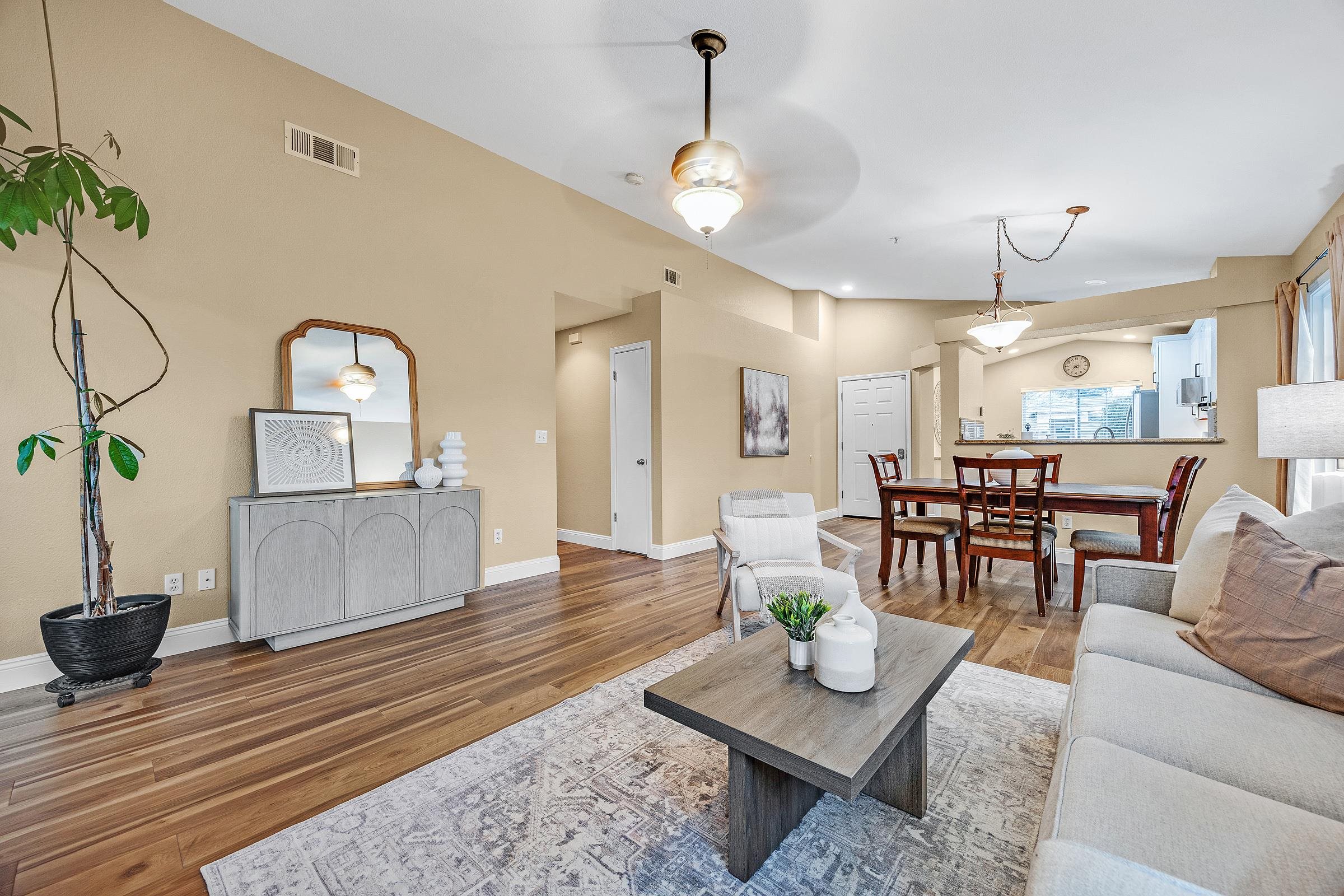 Detail Gallery Image 8 of 44 For 1127 Meadow Drive, Livermore,  CA 94551 - 3 Beds | 2 Baths