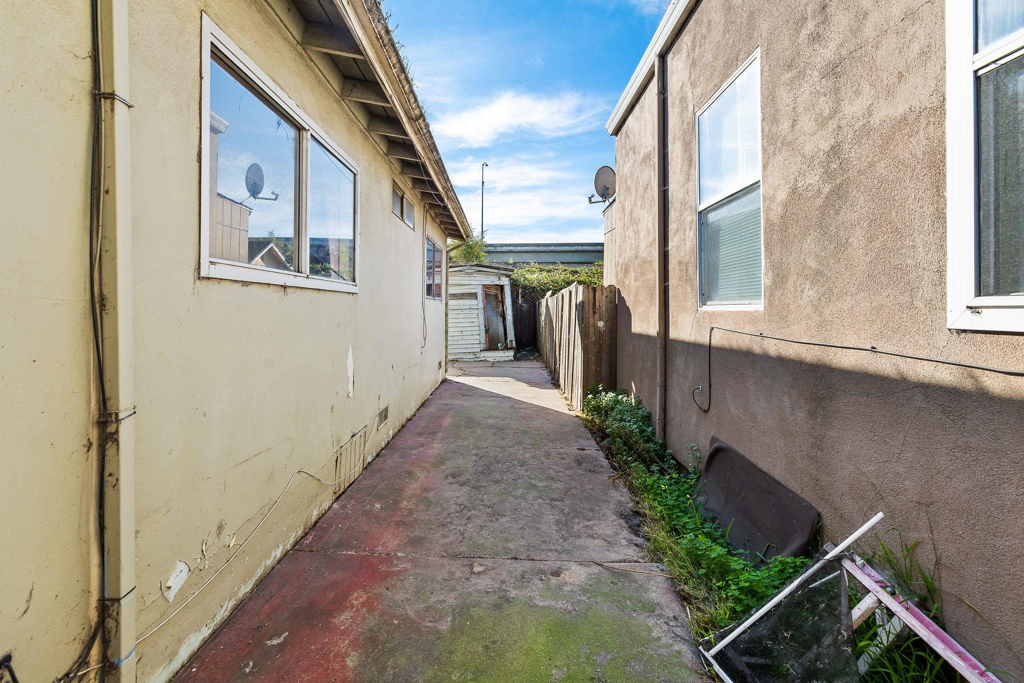 Detail Gallery Image 22 of 25 For 118 Maine Avenue, Richmond,  CA 94804-2136 - 3 Beds | 1/1 Baths