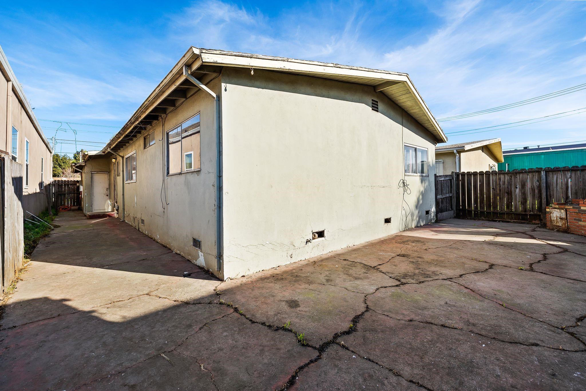 Detail Gallery Image 25 of 25 For 118 Maine Avenue, Richmond,  CA 94804-2136 - 3 Beds | 1/1 Baths