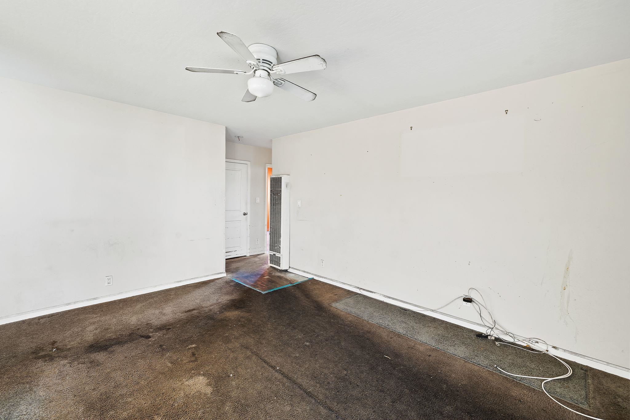 Detail Gallery Image 6 of 25 For 118 Maine Avenue, Richmond,  CA 94804-2136 - 3 Beds | 1/1 Baths