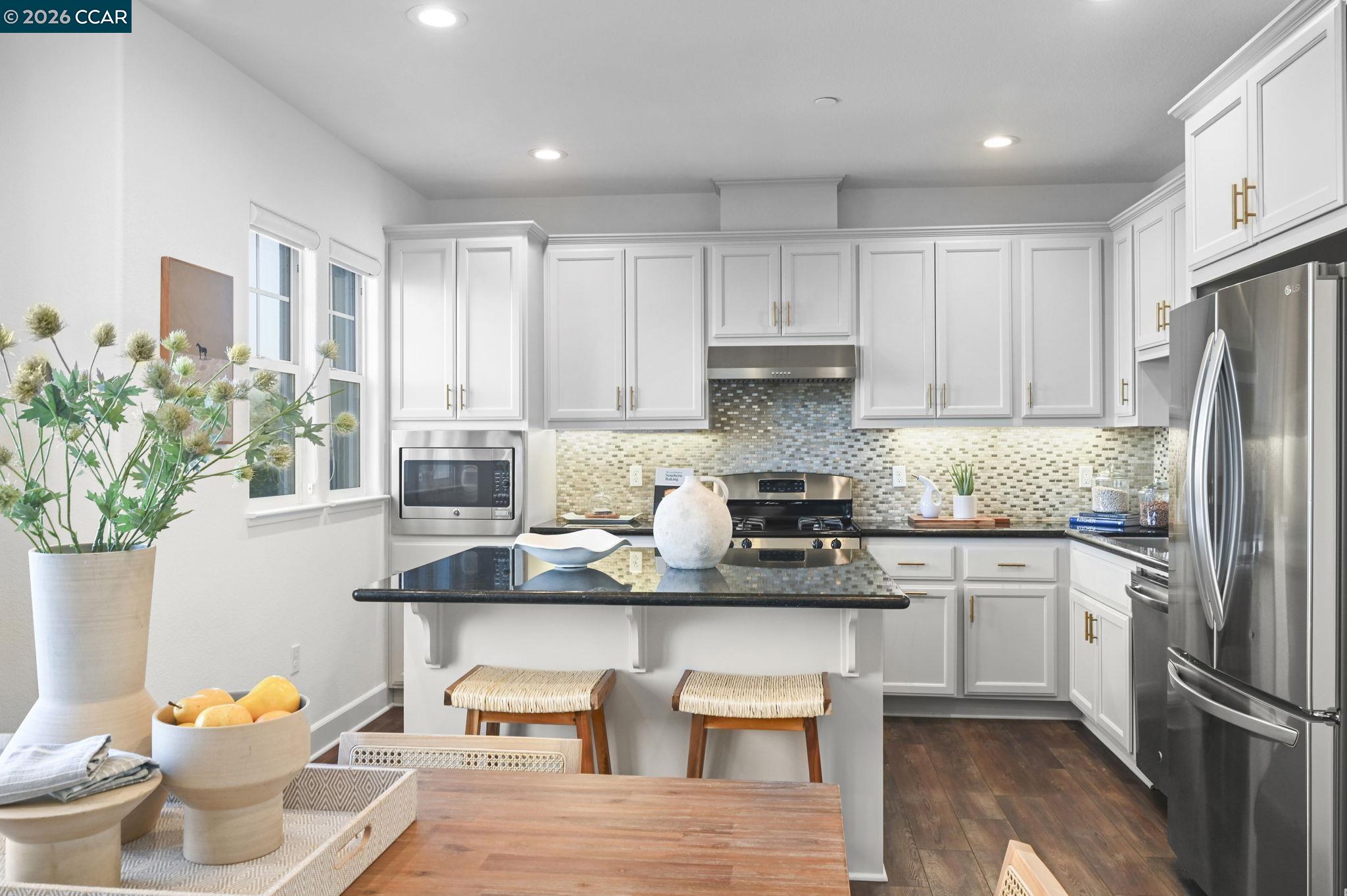 Detail Gallery Image 13 of 37 For 3827 Branding Iron Place, Dublin,  CA 94568 - 4 Beds | 4 Baths