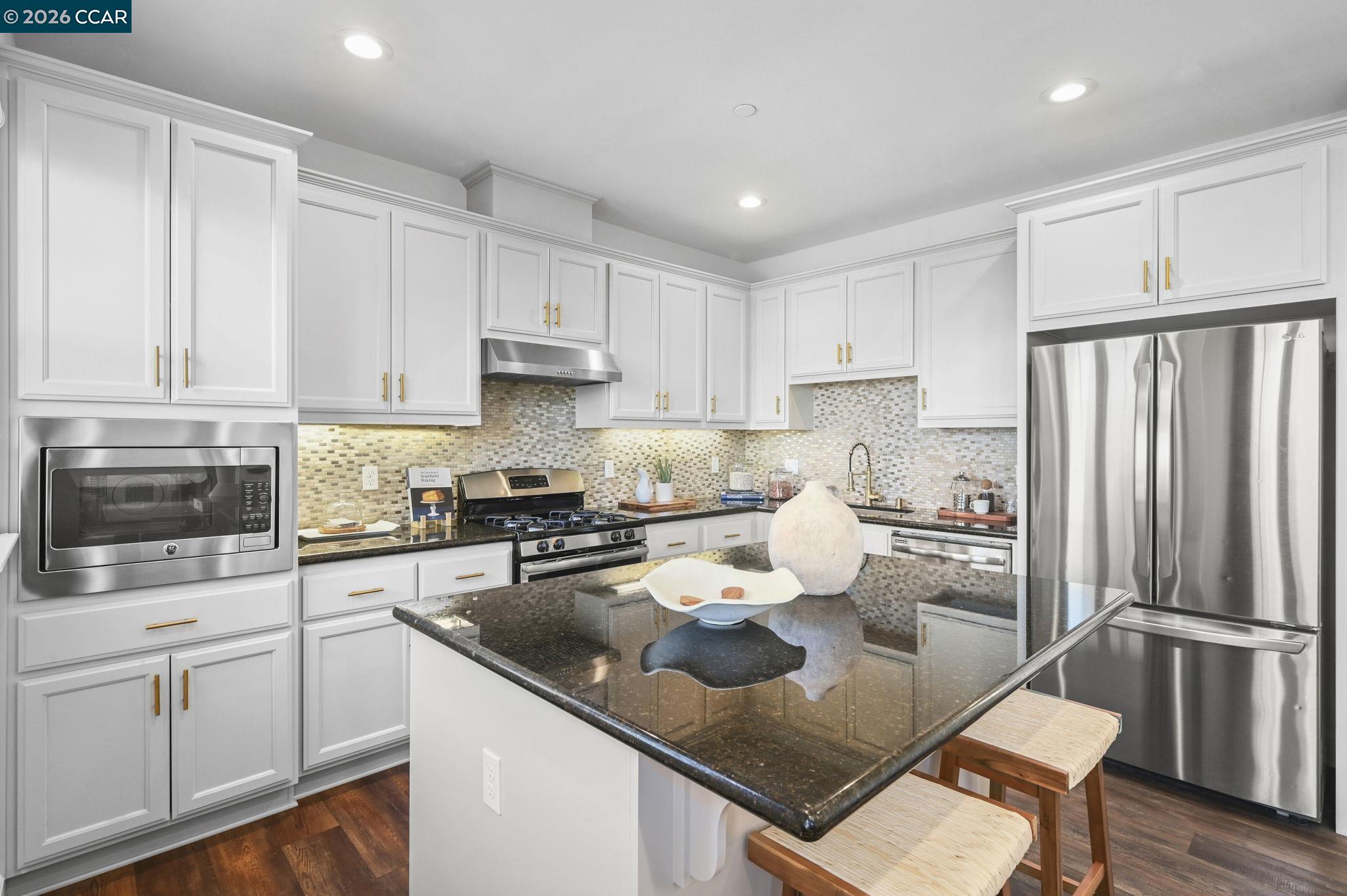 Detail Gallery Image 16 of 37 For 3827 Branding Iron Place, Dublin,  CA 94568 - 4 Beds | 4 Baths