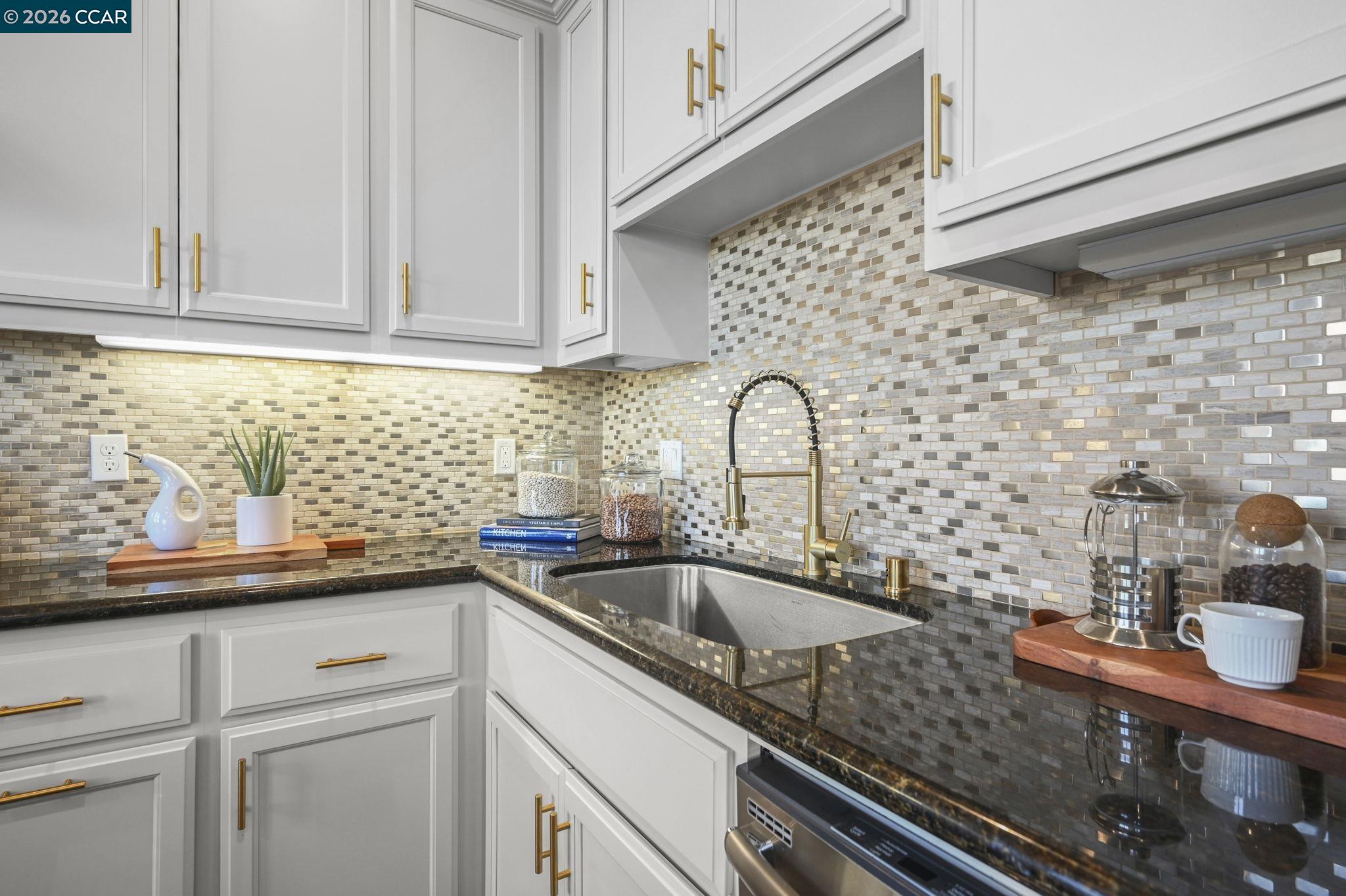 Detail Gallery Image 17 of 37 For 3827 Branding Iron Place, Dublin,  CA 94568 - 4 Beds | 4 Baths