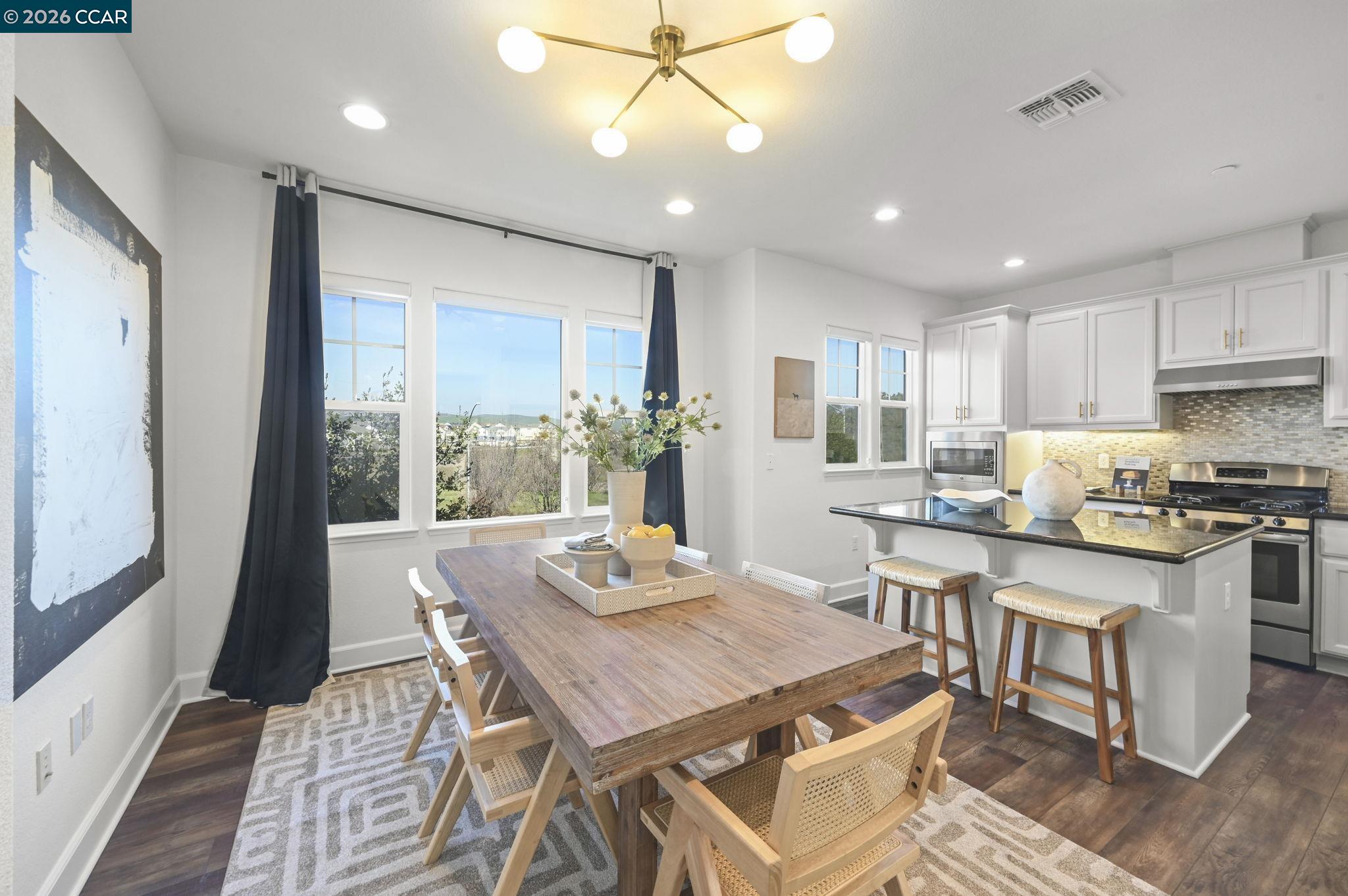 Photo #3: 41122803 Listing: Photo #3