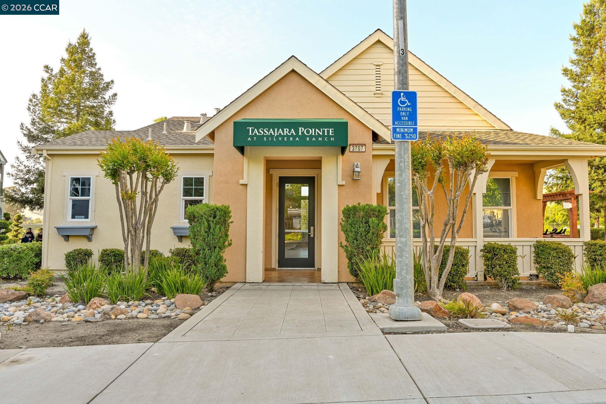 Detail Gallery Image 31 of 37 For 3827 Branding Iron Place, Dublin,  CA 94568 - 4 Beds | 4 Baths