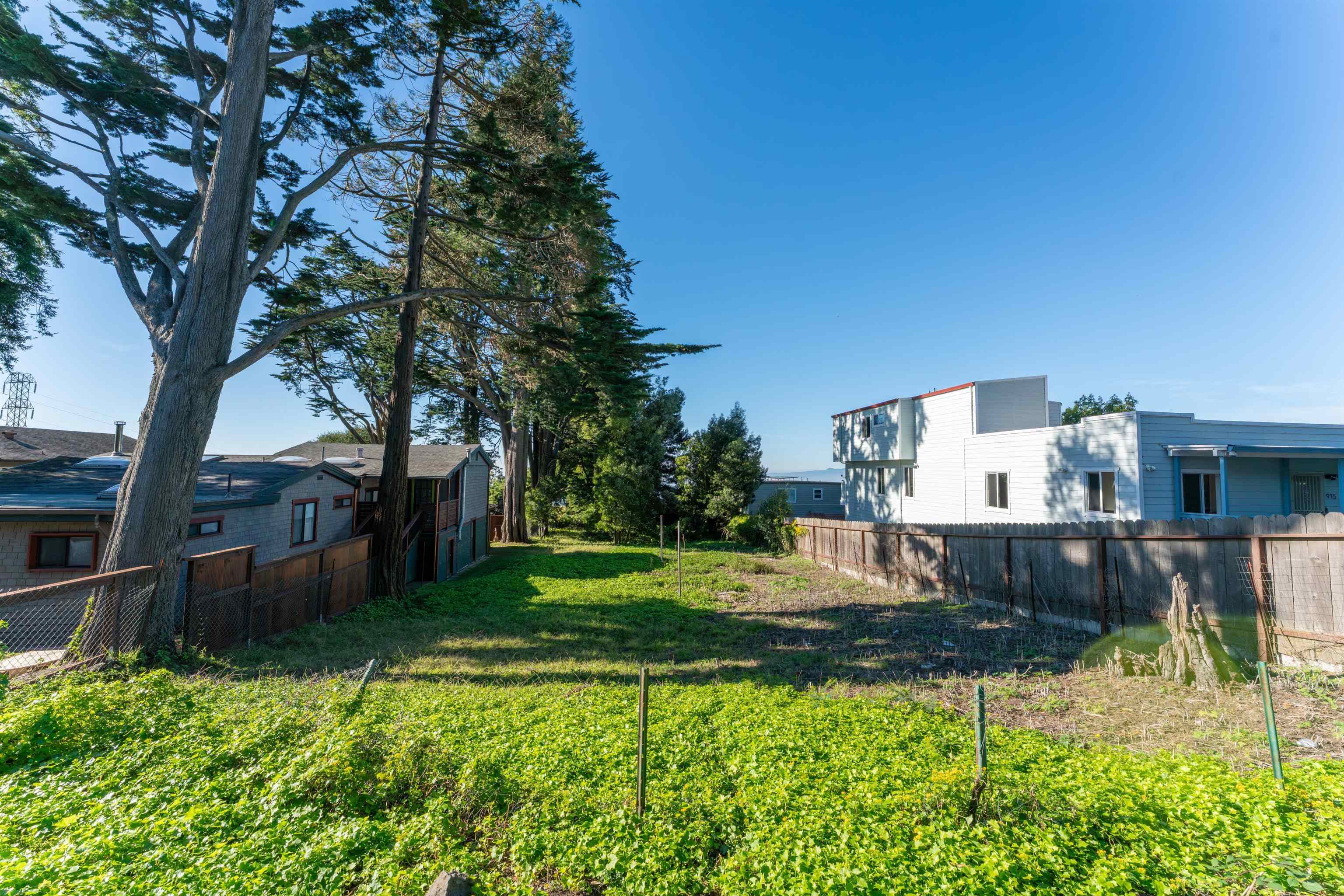 Detail Gallery Image 2 of 23 For 911 Clark Pl, El Cerrito,  CA 94530 - – Beds | – Baths