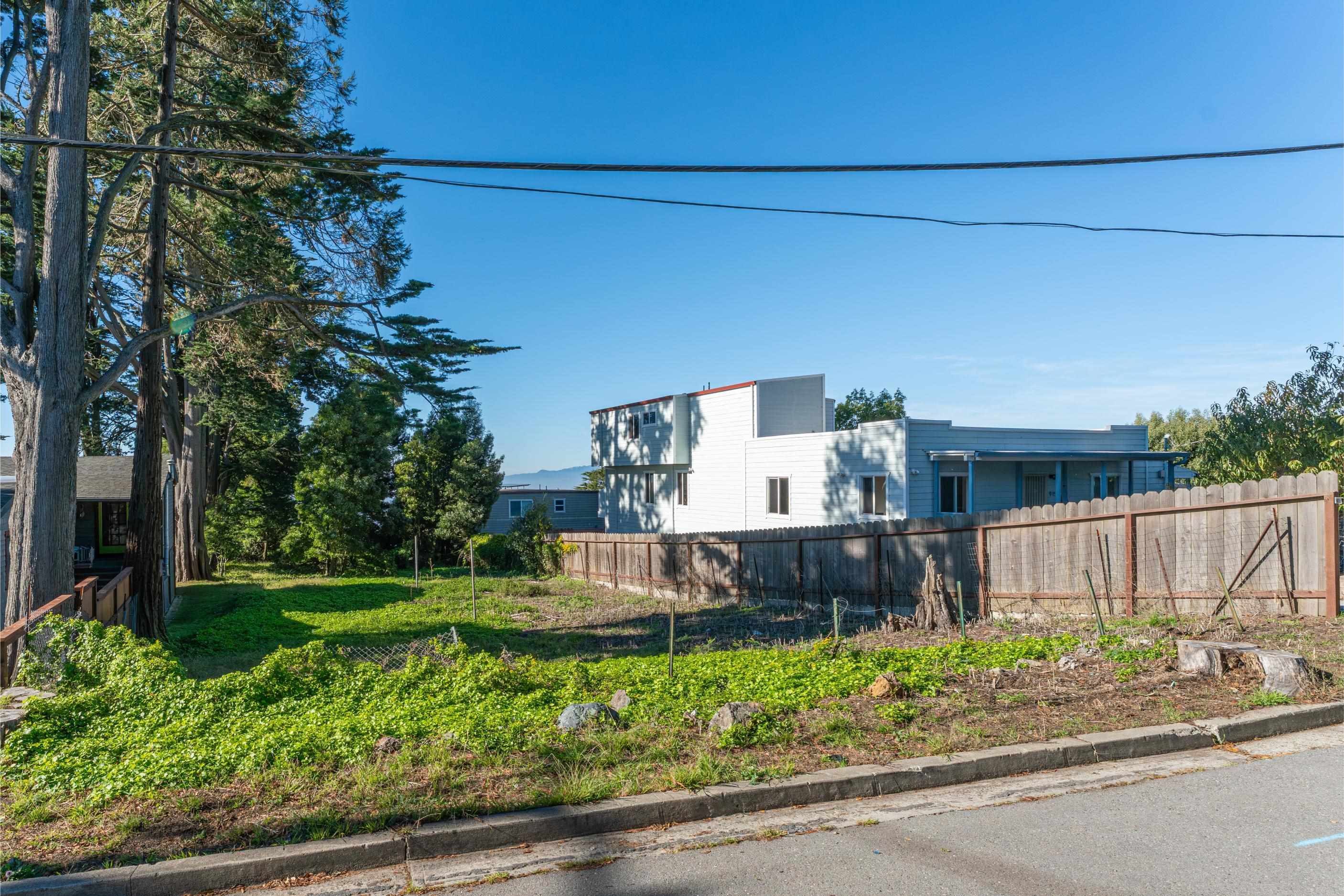 Detail Gallery Image 3 of 23 For 911 Clark Pl, El Cerrito,  CA 94530 - – Beds | – Baths