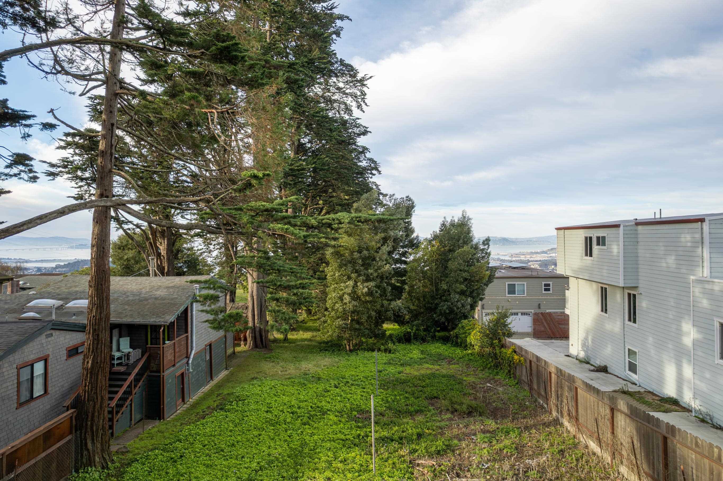 Detail Gallery Image 8 of 23 For 911 Clark Pl, El Cerrito,  CA 94530 - – Beds | – Baths