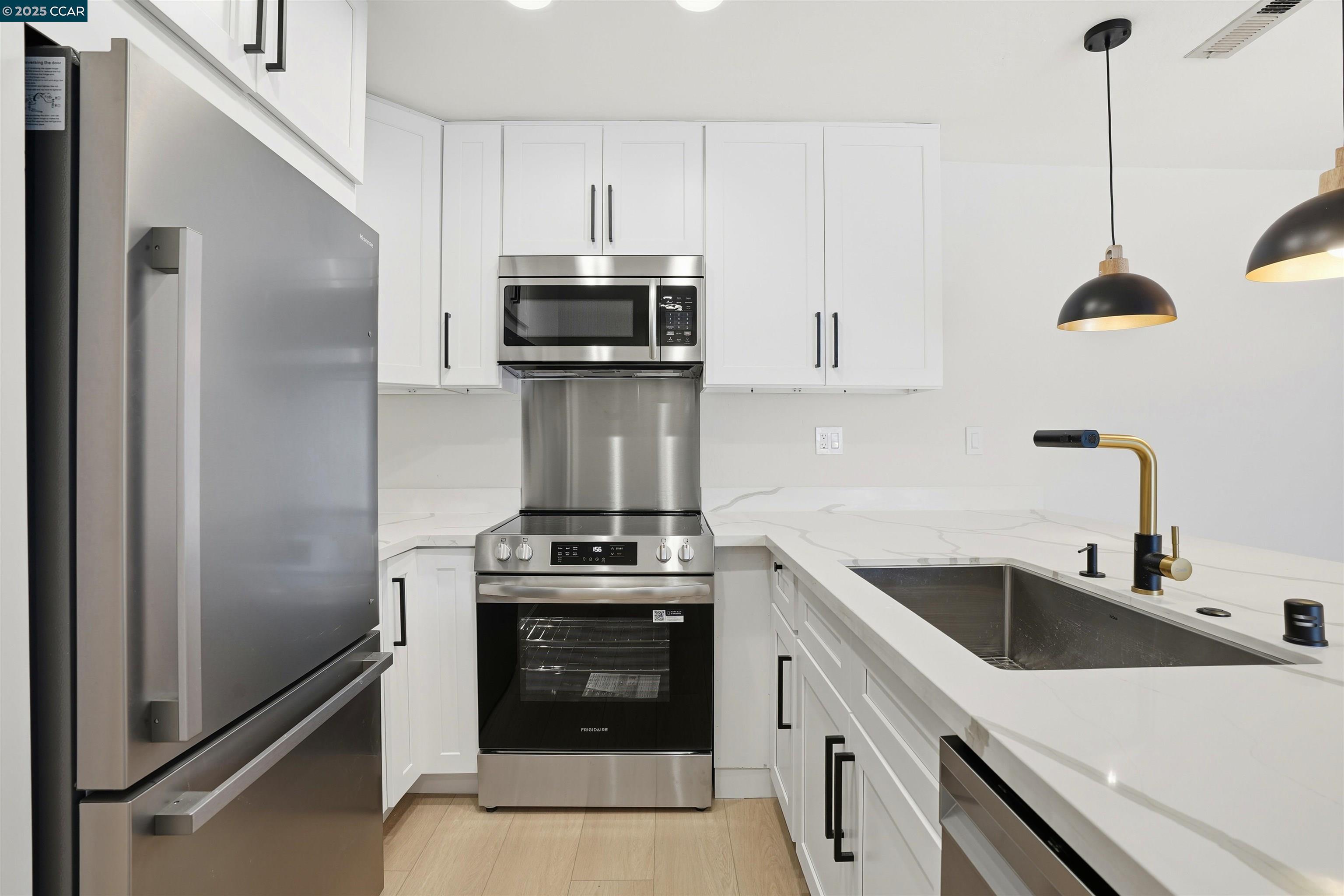 Detail Gallery Image 5 of 18 For 1077 Wesley Ct #7,  Walnut Creek,  CA 94597 - 2 Beds | 2 Baths