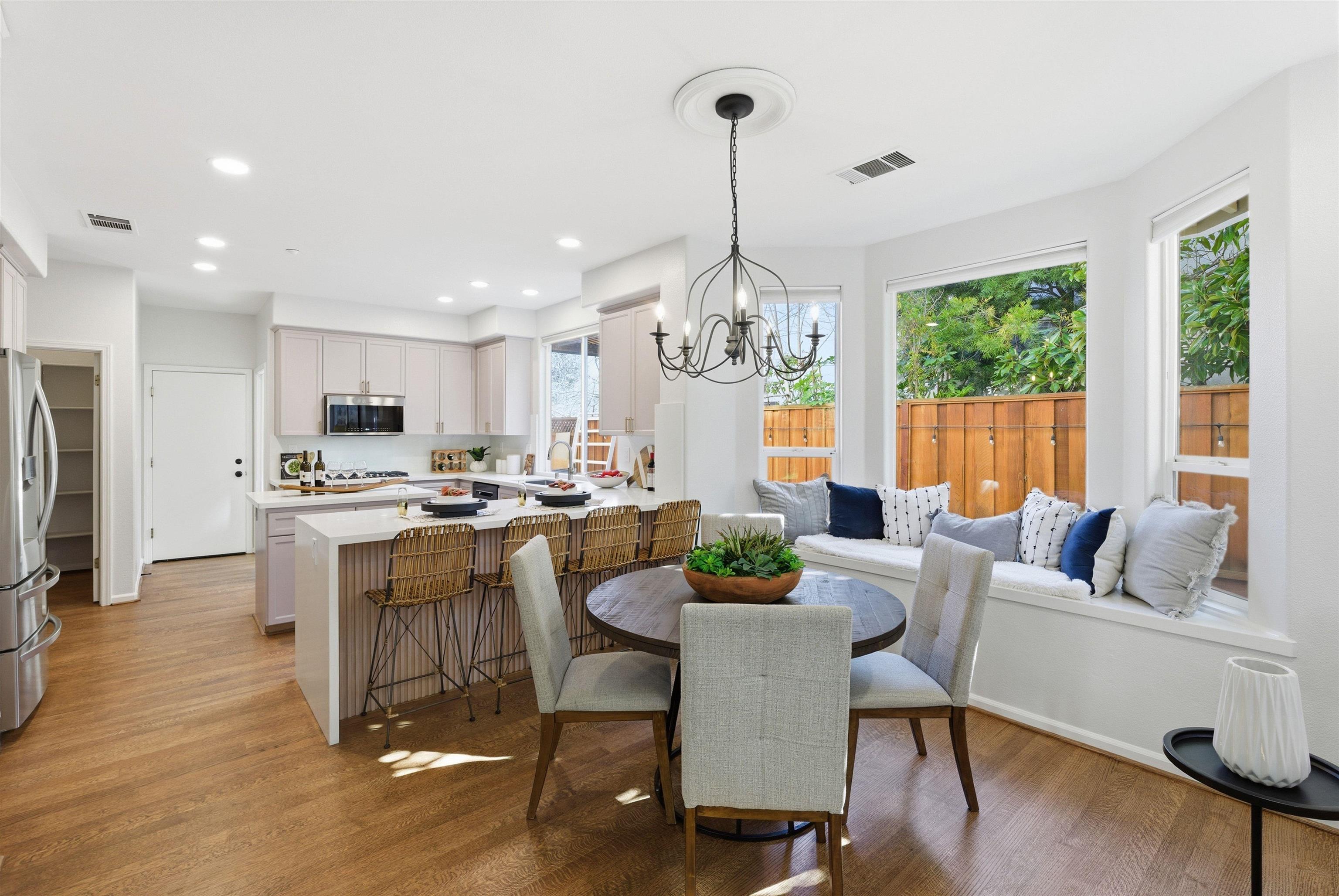 Detail Gallery Image 12 of 46 For 1147 Rebecca Dr, Livermore,  CA 94550 - 4 Beds | 3/1 Baths