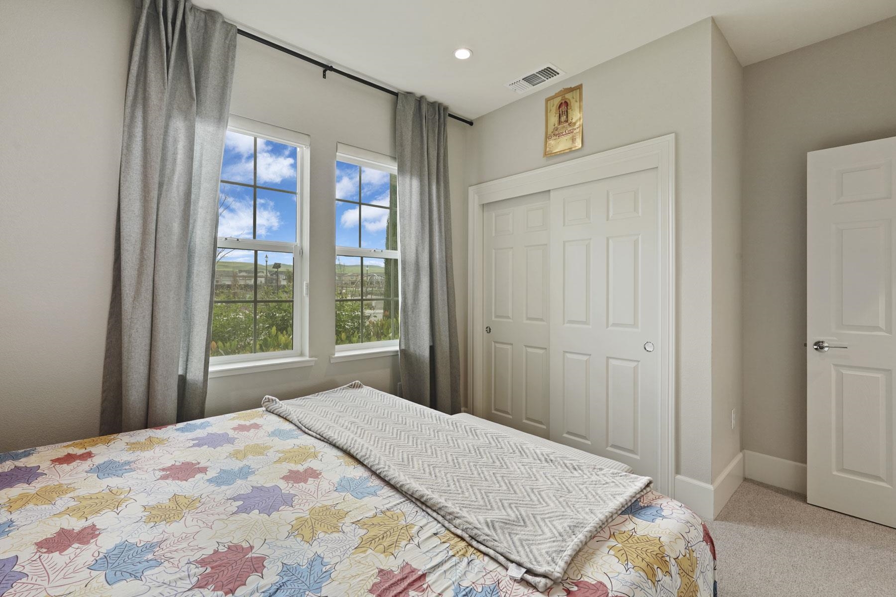 Detail Gallery Image 17 of 43 For 2885 Ellis Town Dr, Tracy,  CA 95377 - 4 Beds | 3/1 Baths