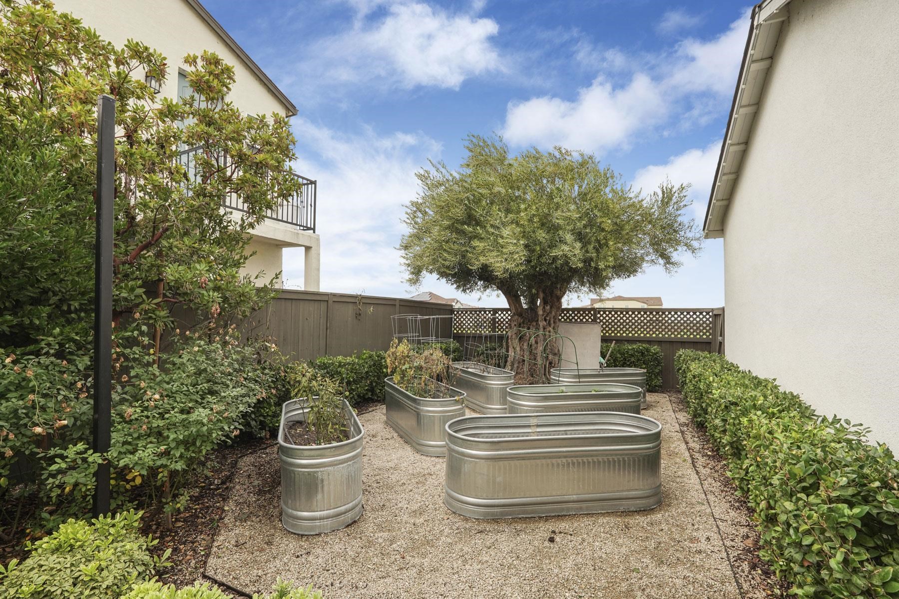 Detail Gallery Image 38 of 43 For 2885 Ellis Town Dr, Tracy,  CA 95377 - 4 Beds | 3/1 Baths