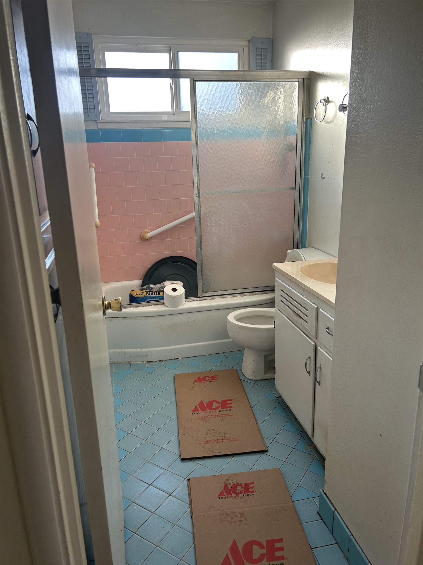 Detail Gallery Image 10 of 10 For 1086 Mersey Ave, San Leandro,  CA 94579 - 3 Beds | 1 Baths