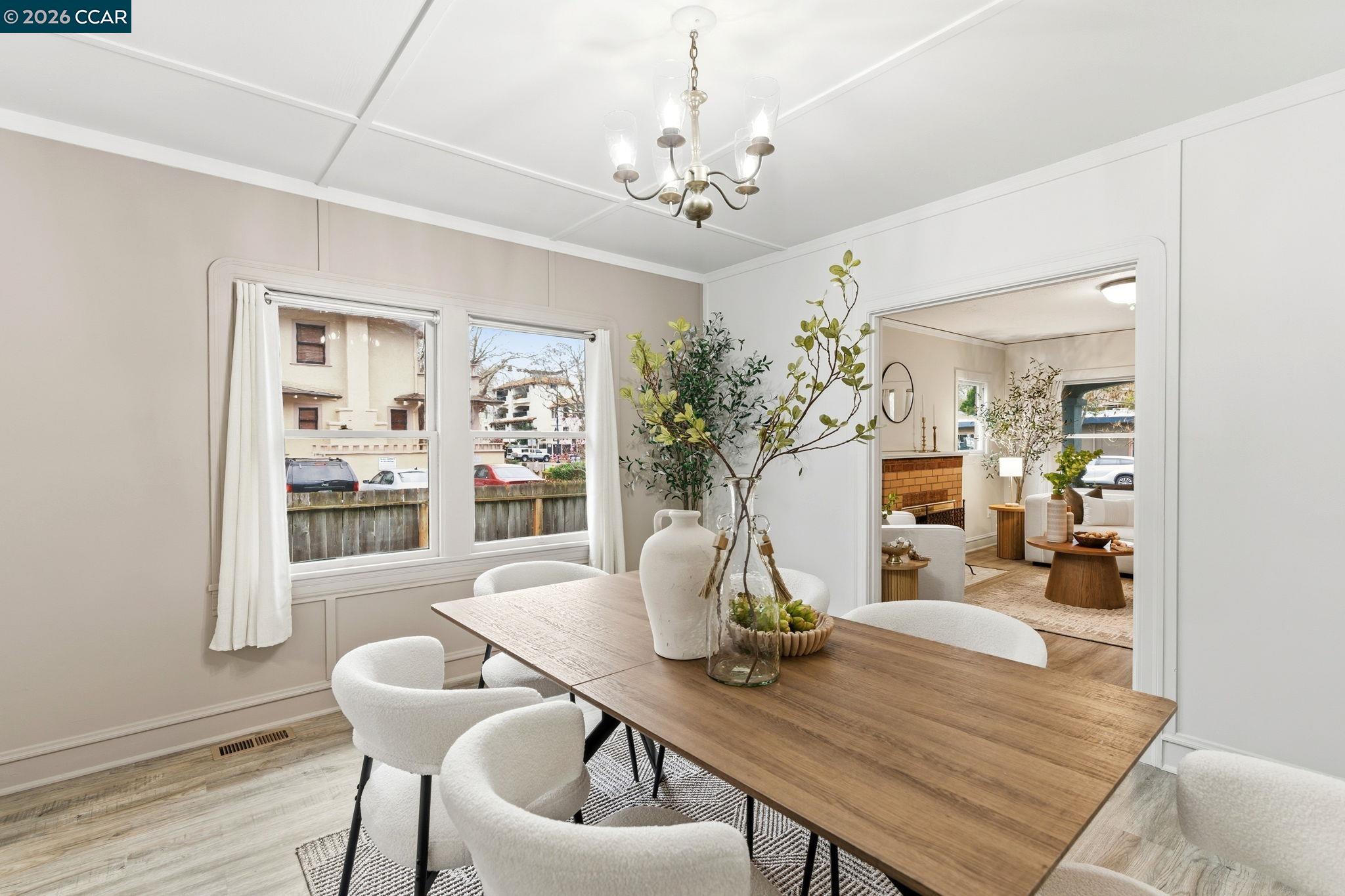 Detail Gallery Image 11 of 42 For 2142 Grant St, Concord,  CA 94520 - 3 Beds | 2 Baths