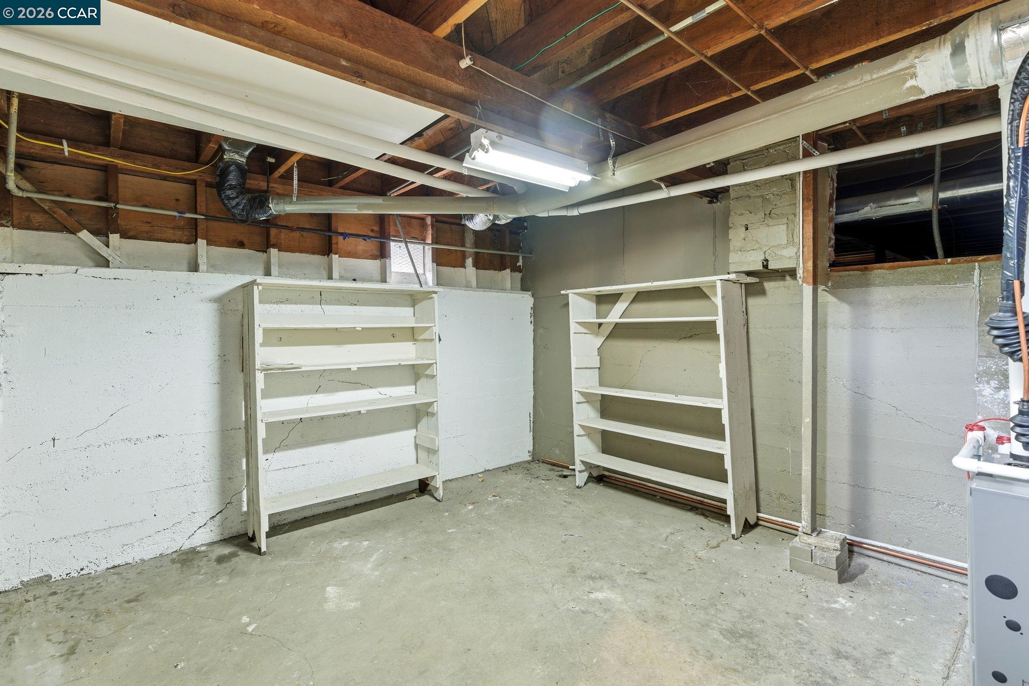 Detail Gallery Image 35 of 42 For 2142 Grant St, Concord,  CA 94520 - 3 Beds | 2 Baths