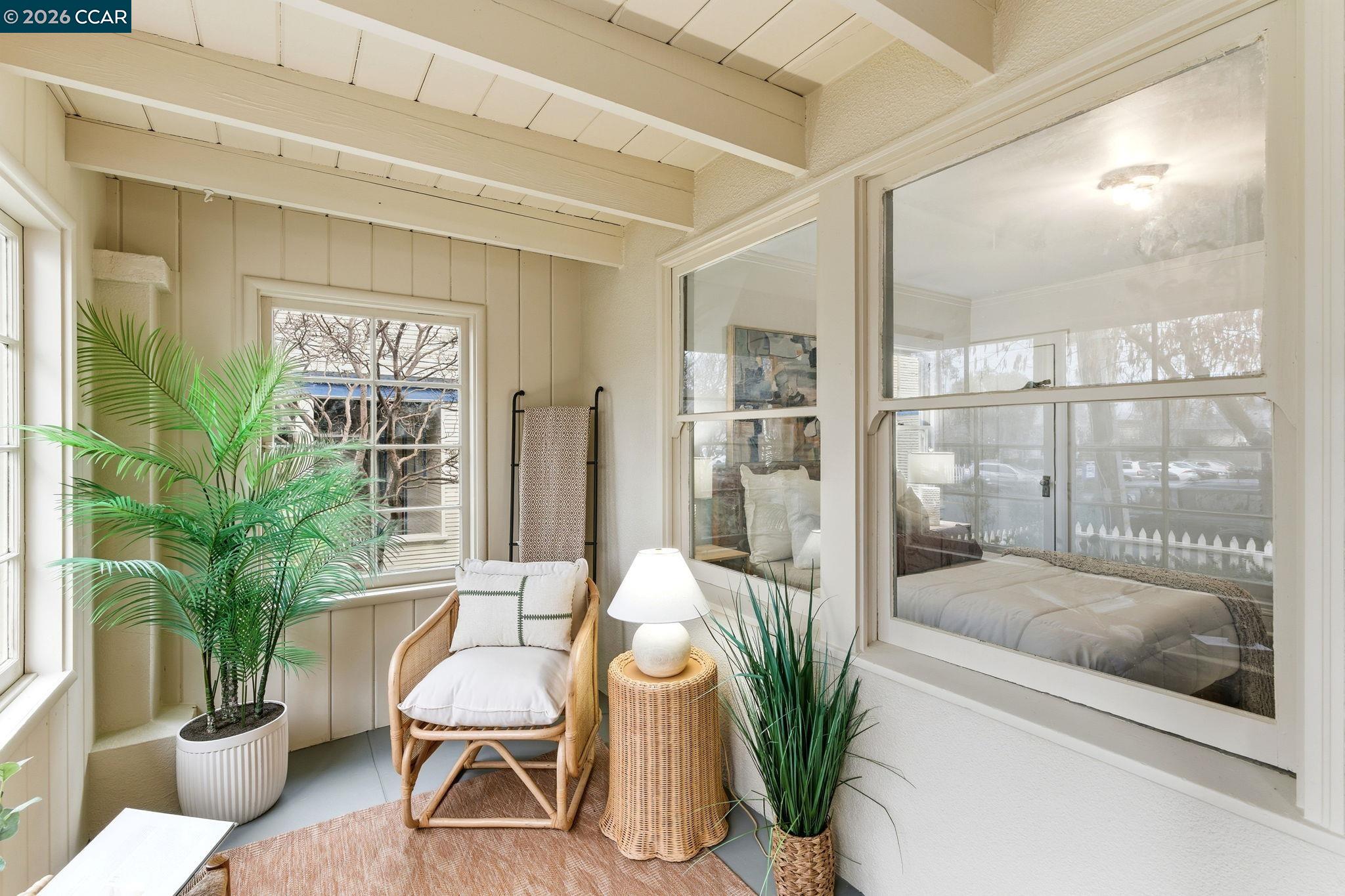 Detail Gallery Image 6 of 42 For 2142 Grant St, Concord,  CA 94520 - 3 Beds | 2 Baths