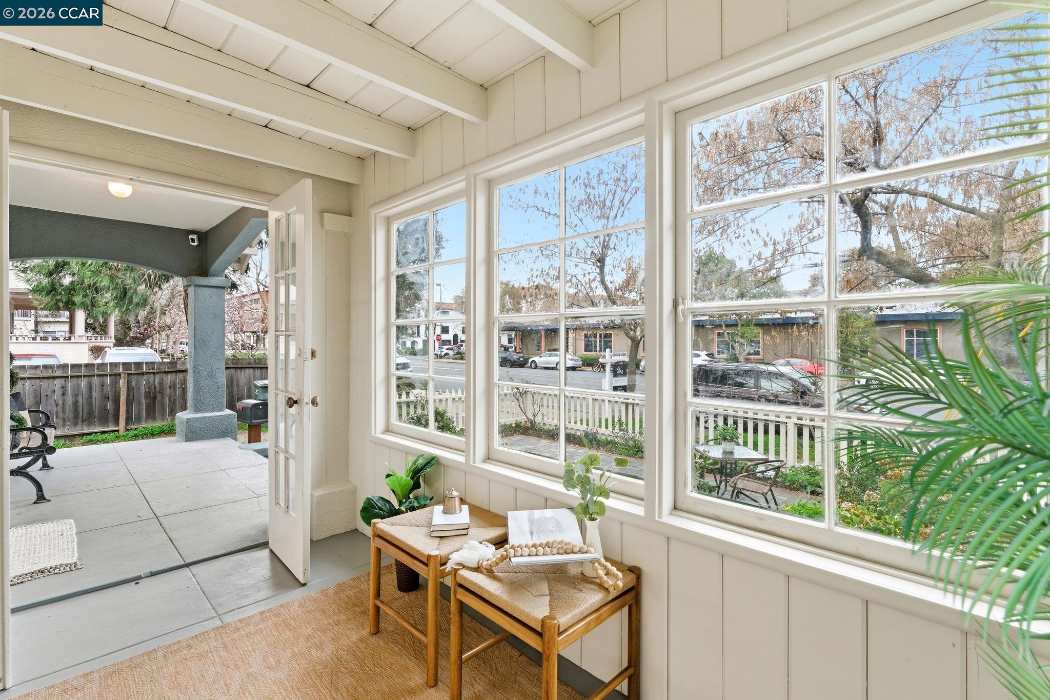 Detail Gallery Image 7 of 42 For 2142 Grant St, Concord,  CA 94520 - 3 Beds | 2 Baths
