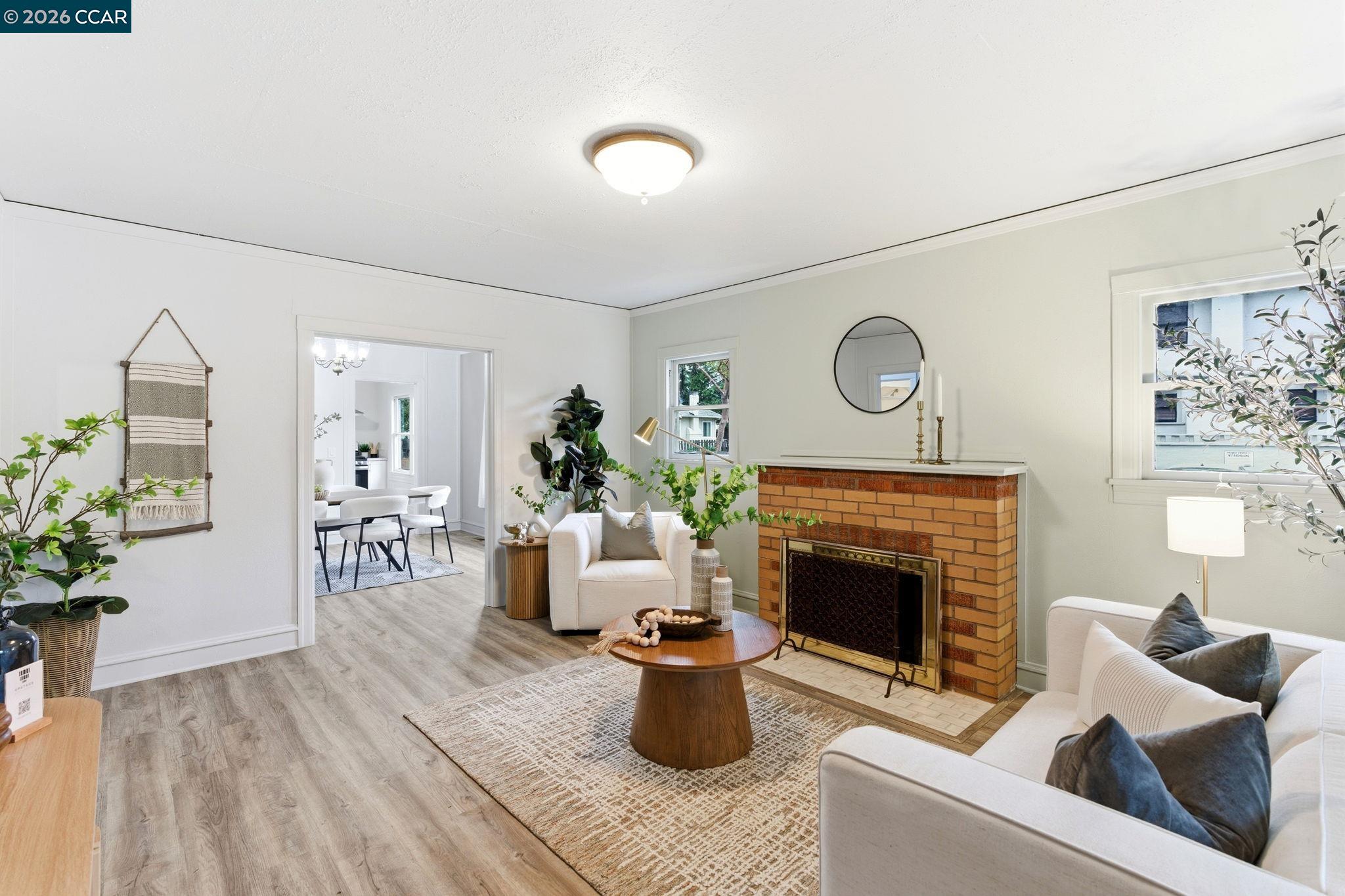 Detail Gallery Image 8 of 42 For 2142 Grant St, Concord,  CA 94520 - 3 Beds | 2 Baths