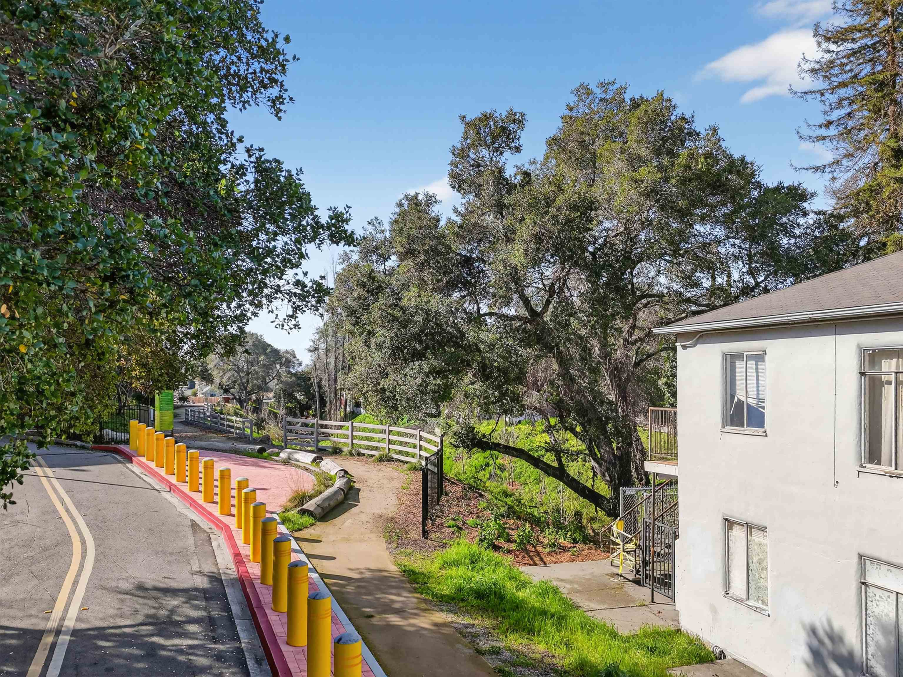 Detail Gallery Image 3 of 51 For 4343 Brookdale Ave, Oakland,  CA 94619 - – Beds | – Baths