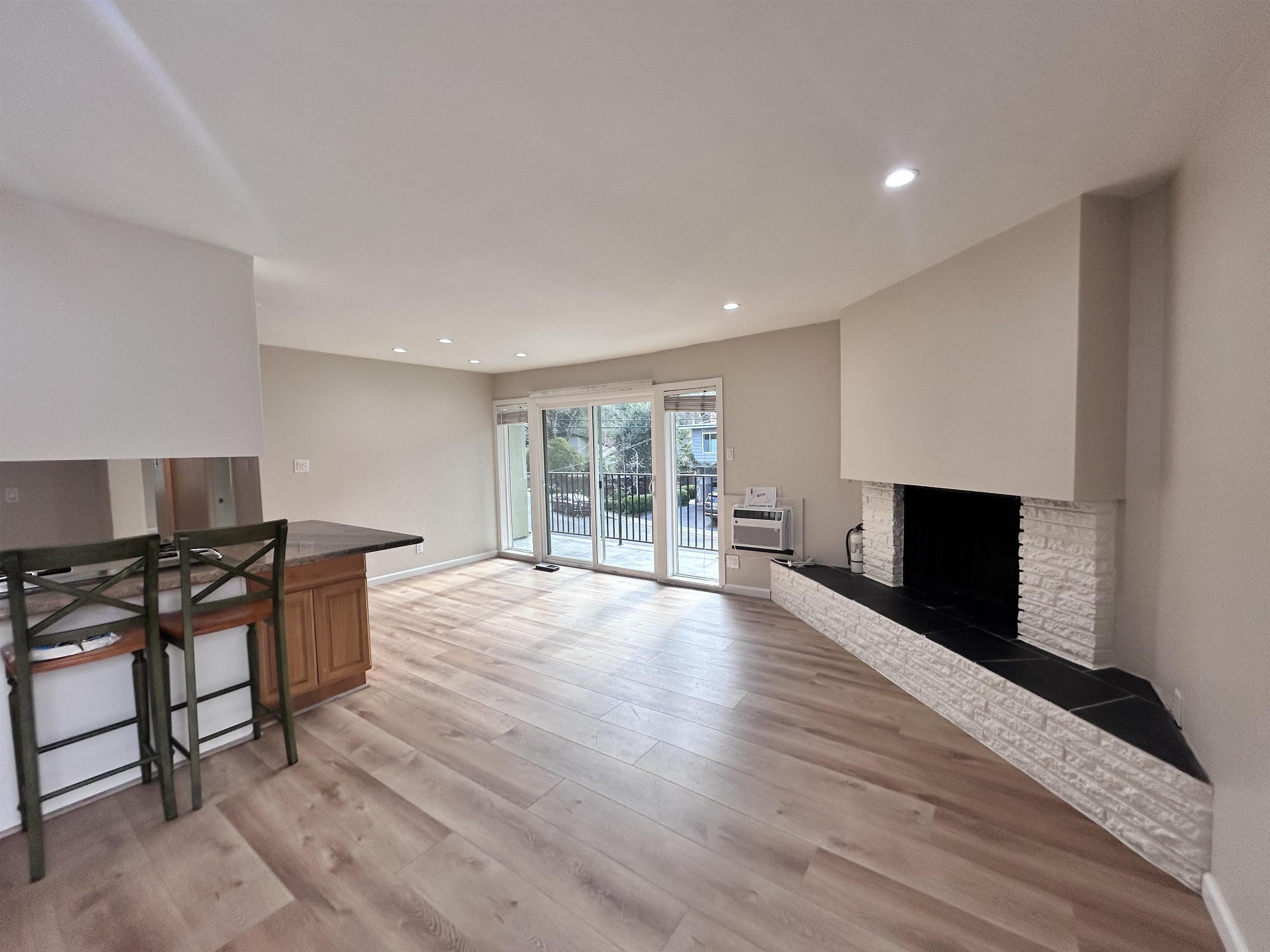 Detail Gallery Image 6 of 26 For 3620 Walnut St #B,  Lafayette,  CA 94549 - 2 Beds | 2 Baths
