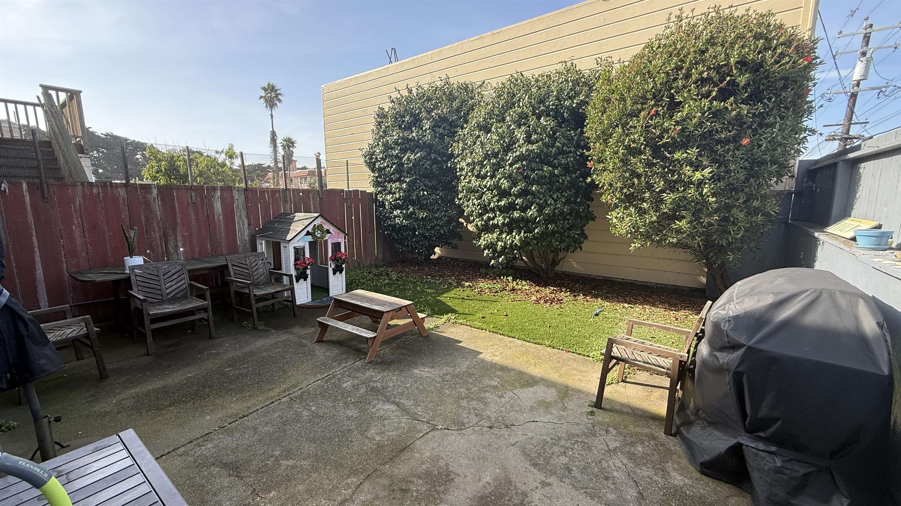Detail Gallery Image 5 of 5 For 2701 43rd Ave, San Francisco,  CA 94116 - 3 Beds | 2 Baths