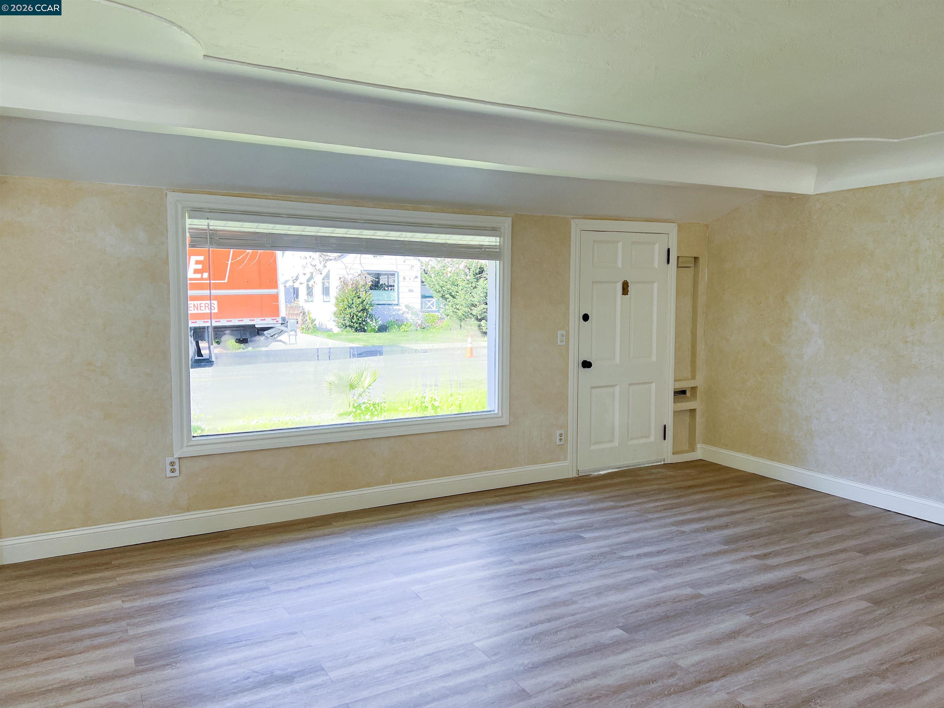 Detail Gallery Image 2 of 46 For 192 Viewmont Ave, Vallejo,  CA 94590 - 3 Beds | 2 Baths