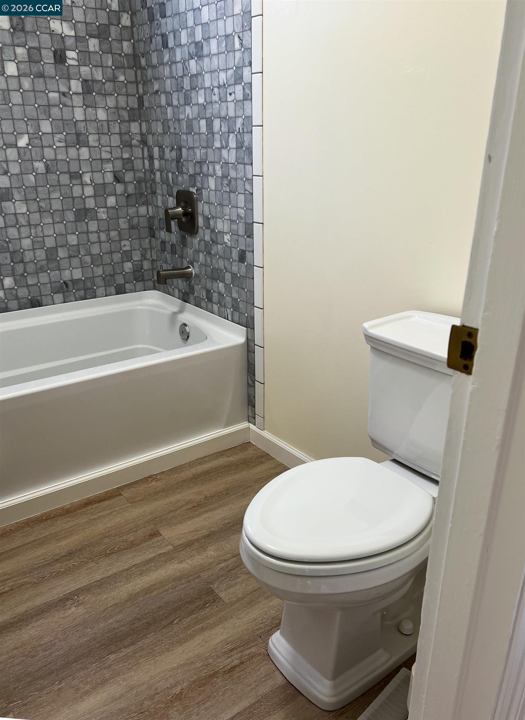 Detail Gallery Image 21 of 46 For 192 Viewmont Ave, Vallejo,  CA 94590 - 3 Beds | 2 Baths