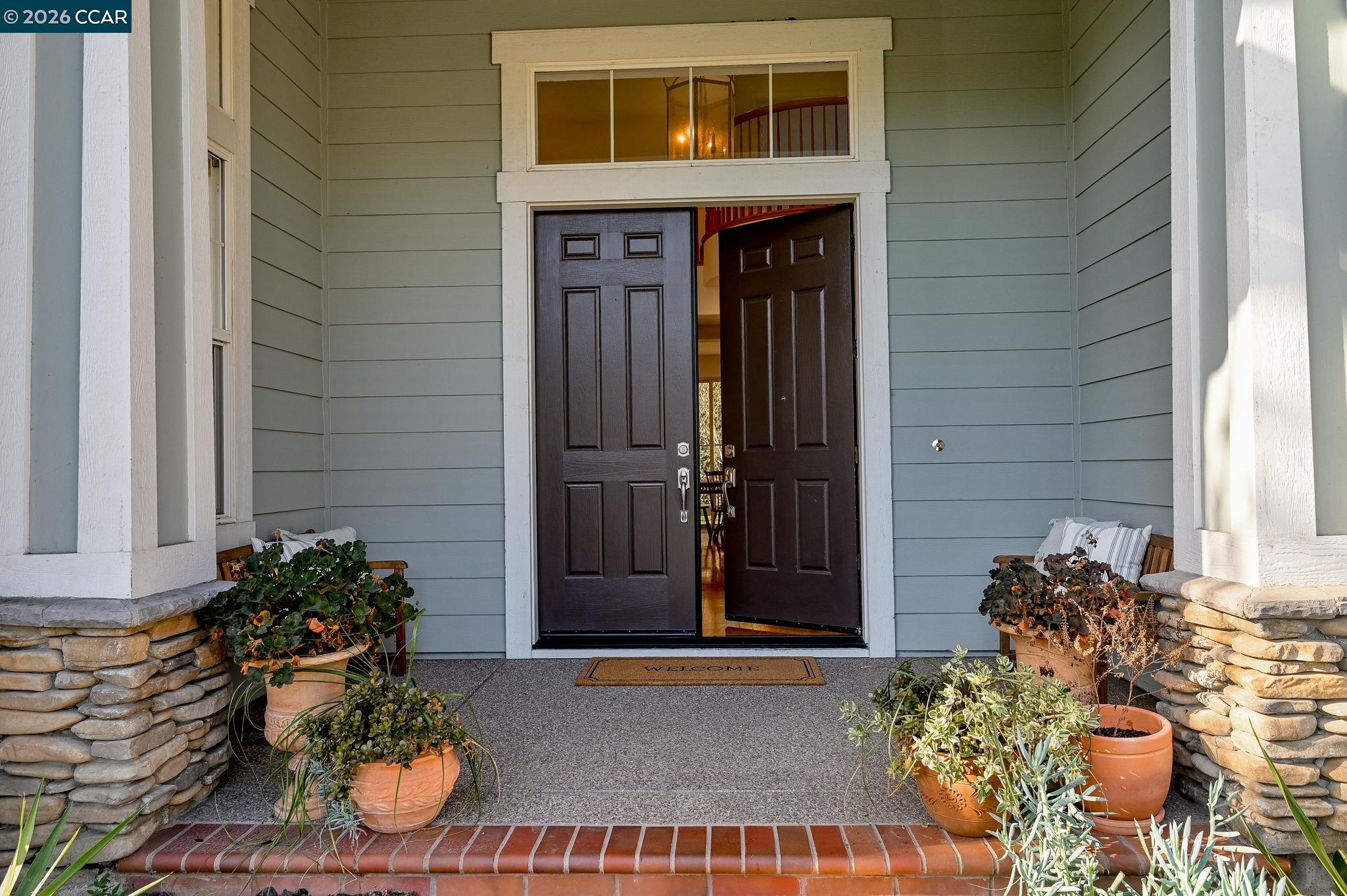 Detail Gallery Image 2 of 48 For 612 Pasa Tiempo Ct, Pleasant Hill,  CA 94523 - 4 Beds | 2/1 Baths