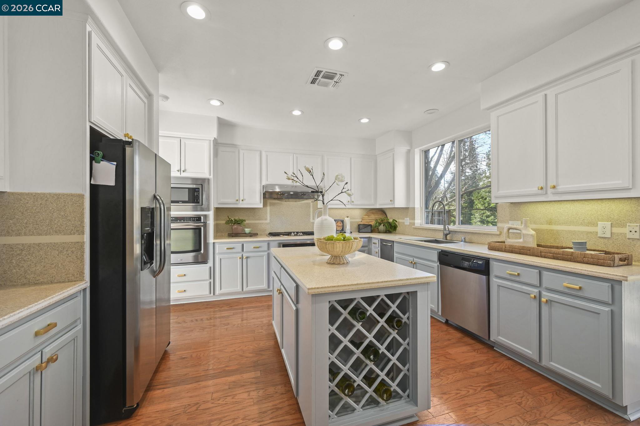 Detail Gallery Image 17 of 48 For 612 Pasa Tiempo Ct, Pleasant Hill,  CA 94523 - 4 Beds | 2/1 Baths