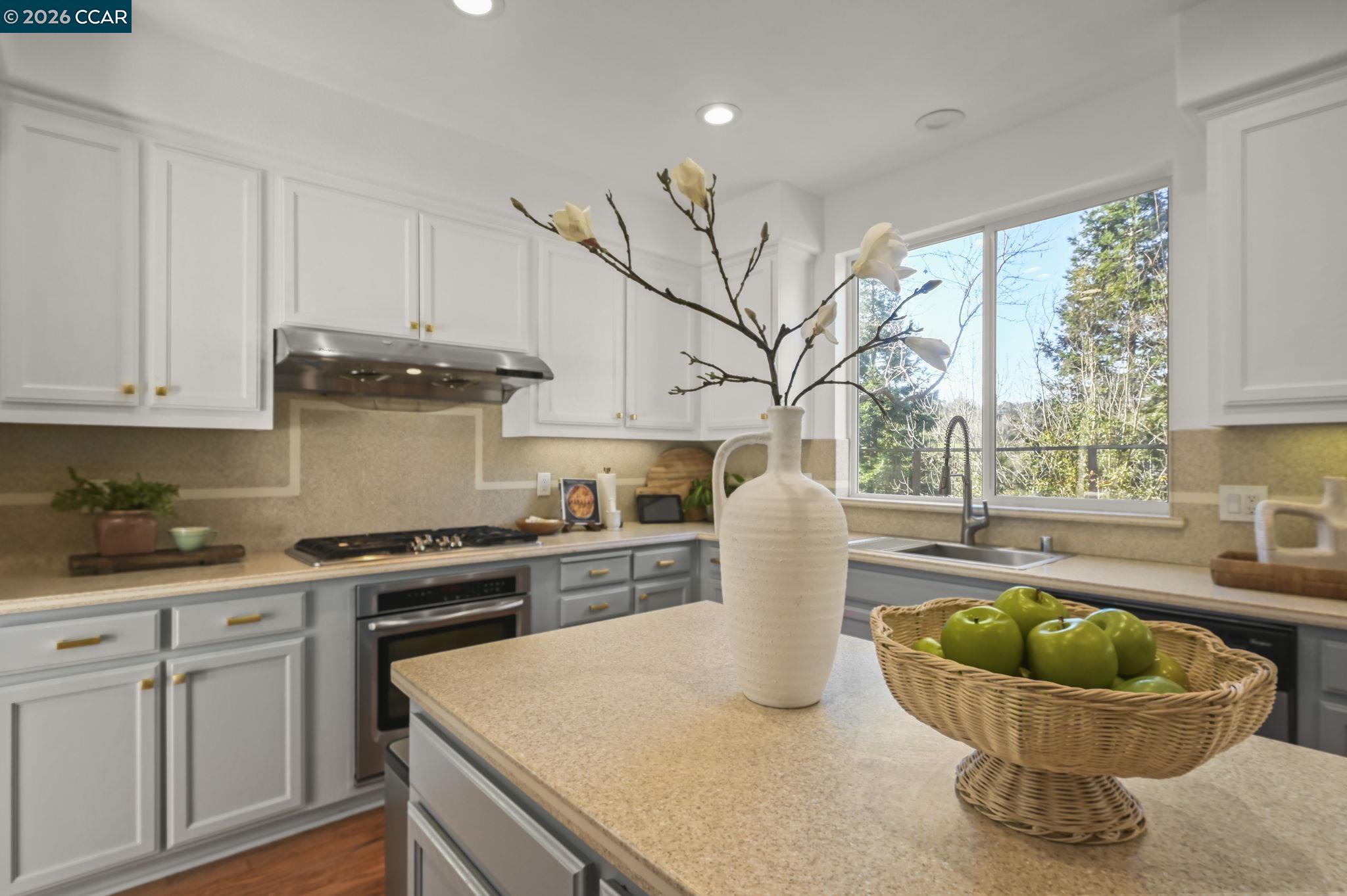 Detail Gallery Image 18 of 48 For 612 Pasa Tiempo Ct, Pleasant Hill,  CA 94523 - 4 Beds | 2/1 Baths