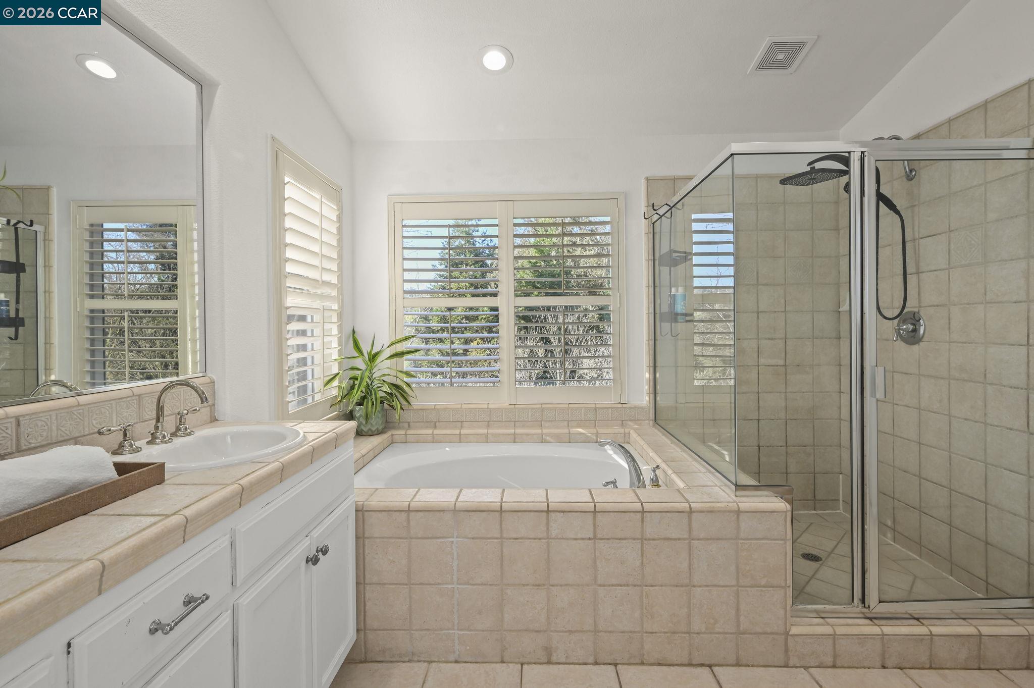 Detail Gallery Image 27 of 48 For 612 Pasa Tiempo Ct, Pleasant Hill,  CA 94523 - 4 Beds | 2/1 Baths