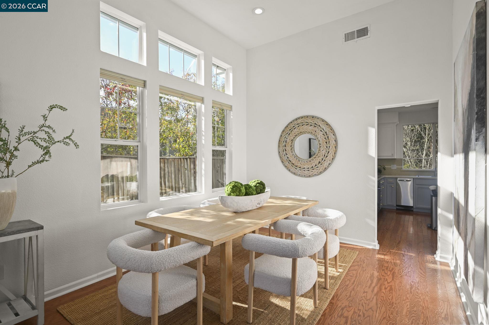 Detail Gallery Image 7 of 48 For 612 Pasa Tiempo Ct, Pleasant Hill,  CA 94523 - 4 Beds | 2/1 Baths